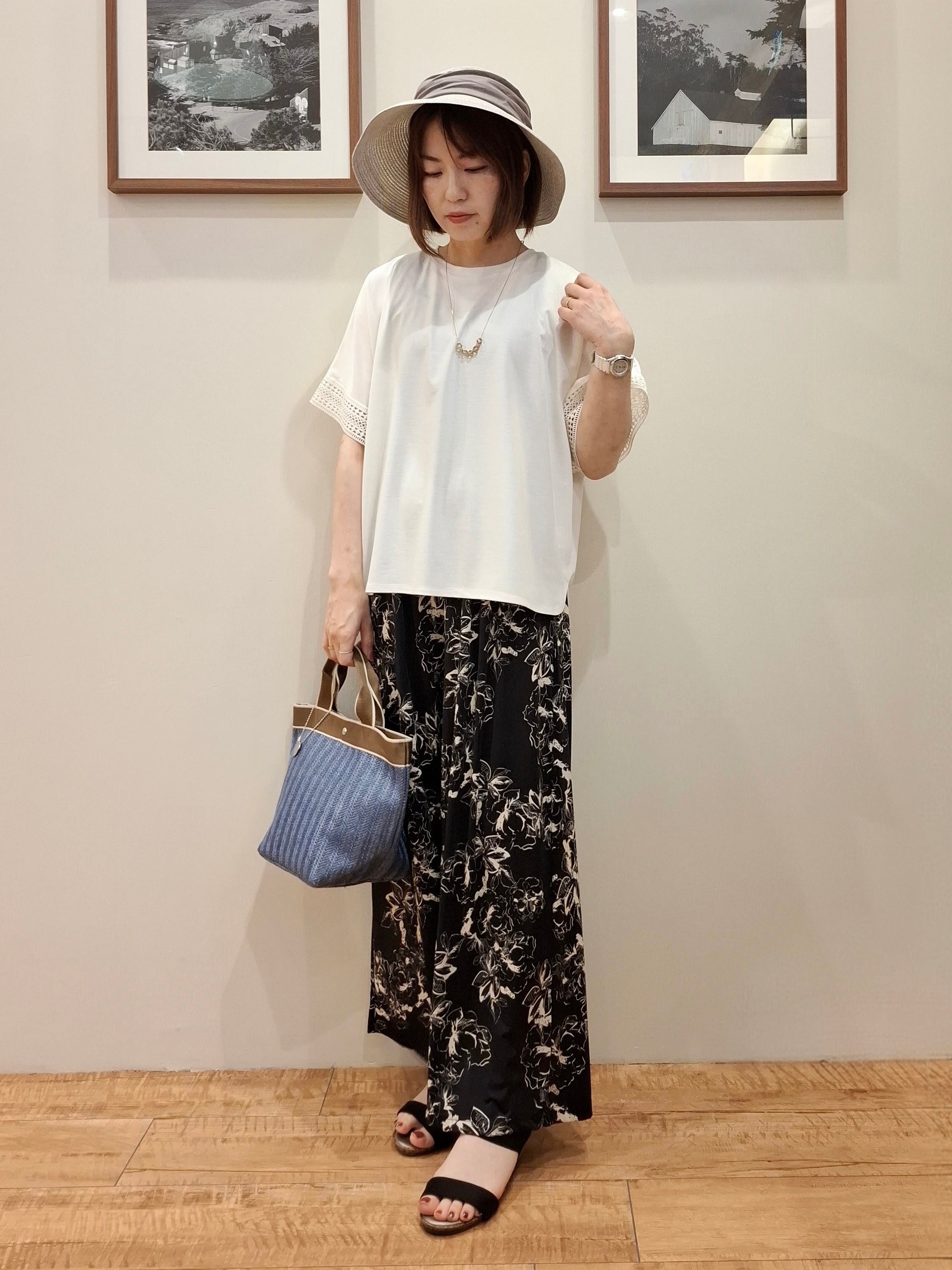 まあるさんの「SHOO･LA･RUE｜【UV/洗濯機可/体型カバー】ヒップ周りが隠せる お袖レースTシャツ」を使ったコーディネート