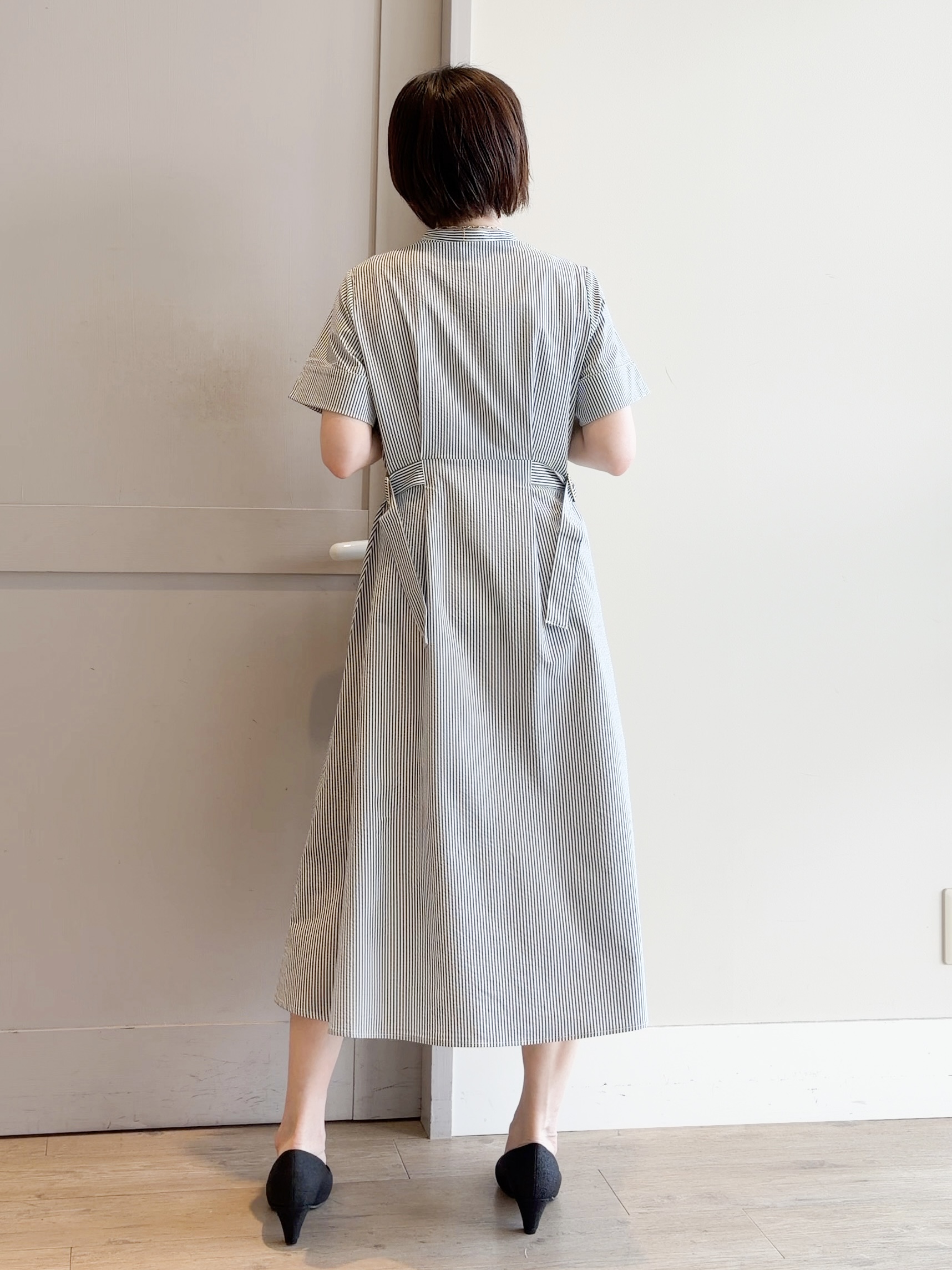 yamakoさんの「grove｜【低身長さんも選べる着丈/UV・シワになりにくいetc】涼やかさも、きちんとも叶うワンピース」を使ったコーディネート