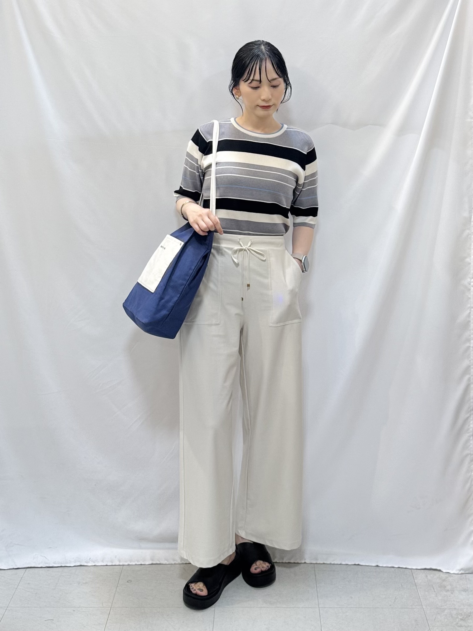 𝐇𝐢𝐫𝐨𝐦𝐢さんの「SHOO･LA･RUE｜【S-LL】オンオフ着られる マルチボーダーリブニット」を使ったコーディネート