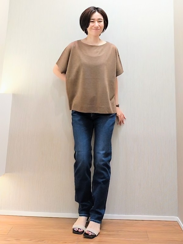 ミズタさんの「UNTITLED｜【アンサンブル可/品のある透け感】Tシャツ風ニットトップス」を使ったコーディネート