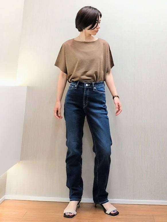 ミズタさんの「UNTITLED｜【アンサンブル可/品のある透け感】Tシャツ風ニットトップス」を使ったコーディネート