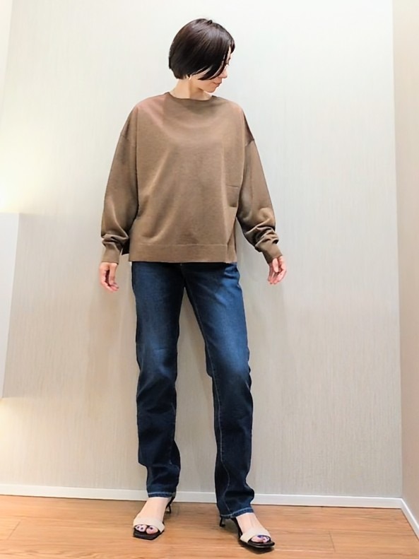 ミズタさんの「UNTITLED｜【アンサンブル可/品のある透け感】Tシャツ風ニットトップス」を使ったコーディネート