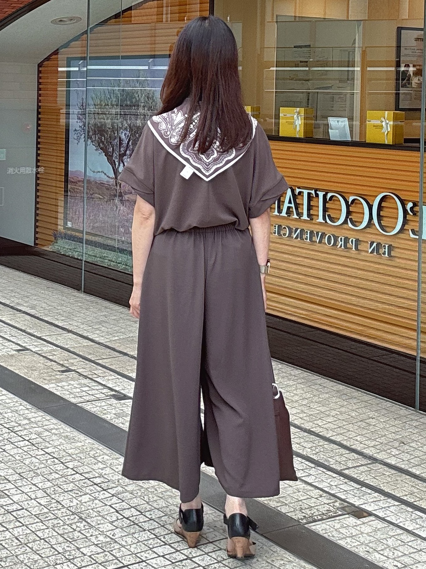 makiさんの「UNTITLED｜【セットアップ可/UVカット/前後2WAY】リラクシーフレンチスリーブブラウス」を使ったコーディネート