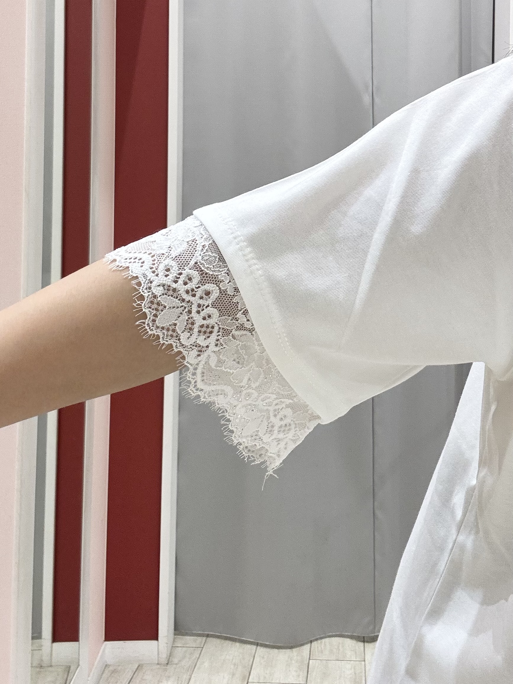shioさんの「SHOO･LA･RUE｜【洗濯後しわになりにくい/S-LL】お顔も手の甲もしっかりカバー　日よけ・指穴付きUVパーカ」を使ったコーディネート