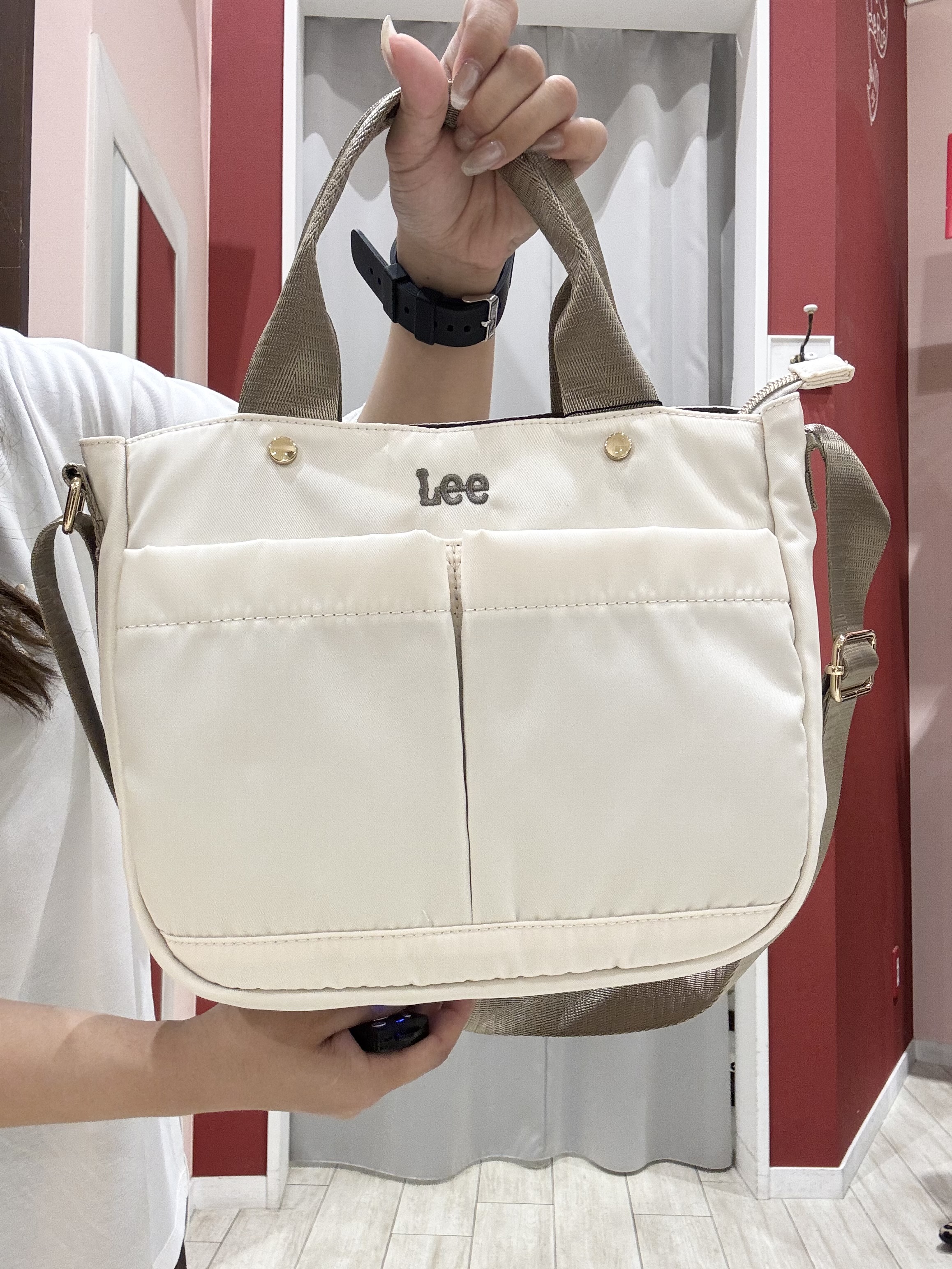shioさんの「SHOO･LA･RUE｜【洗濯後しわになりにくい/S-LL】お顔も手の甲もしっかりカバー　日よけ・指穴付きUVパーカ」を使ったコーディネート