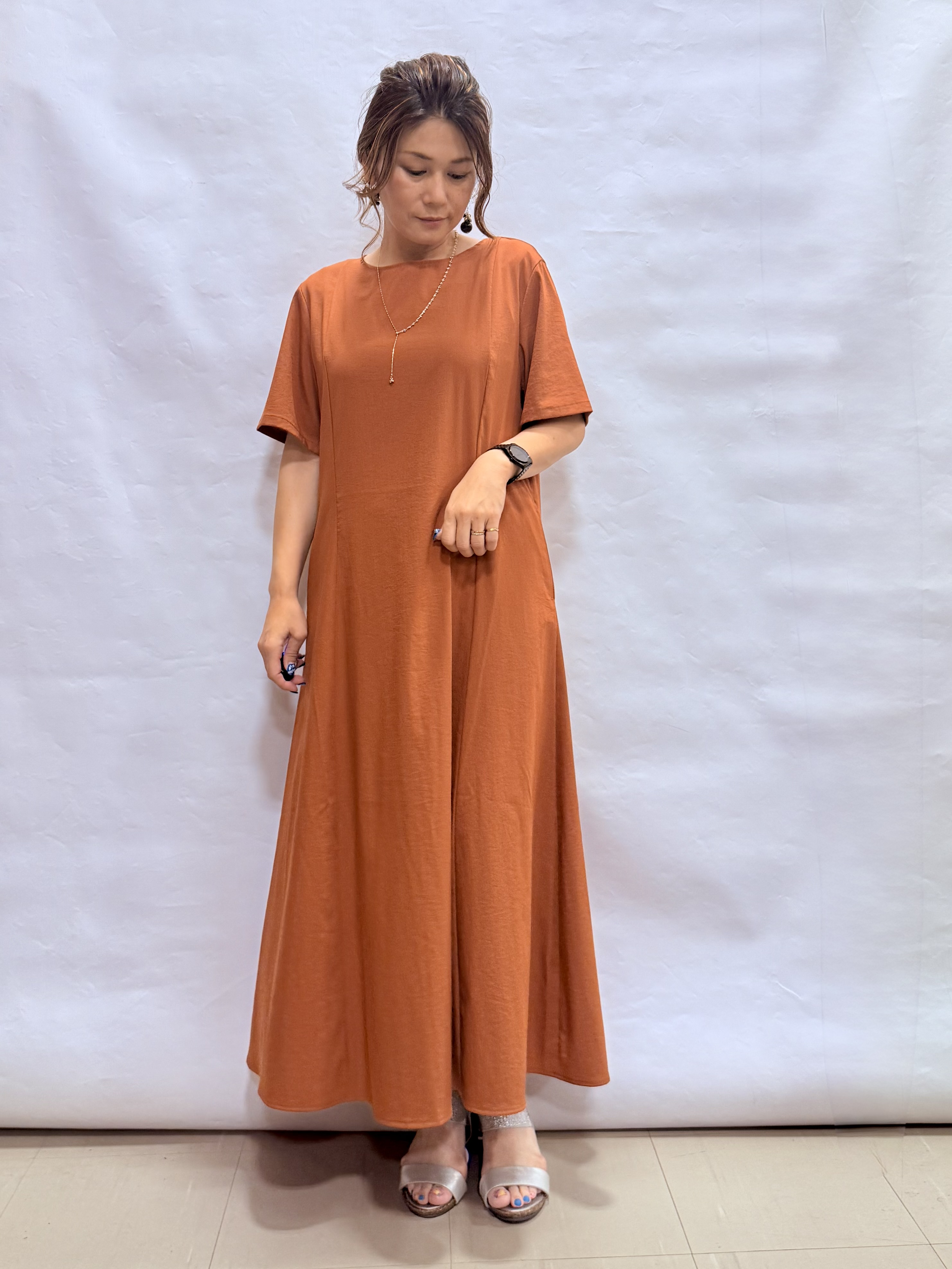 fuuさんの「SHOO･LA･RUE｜【洗濯機可/選べる6色】程よいシアー感が涼し気 ゆったりワッシャードルマンブラウス」を使ったコーディネート