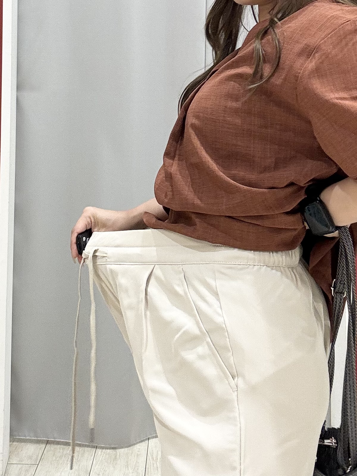 shioさんの「SHOO･LA･RUE｜【洗濯後しわになりにくい/インせずきまる】シンプルだけど女性らしい 麻調スキッパーブラウス」を使ったコーディネート