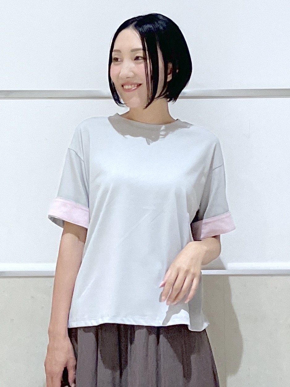 eriko さんの「Dessin｜【汗シミ防止/UVカット】配色スリーブ 五分袖プルオーバー」を使ったコーディネート
