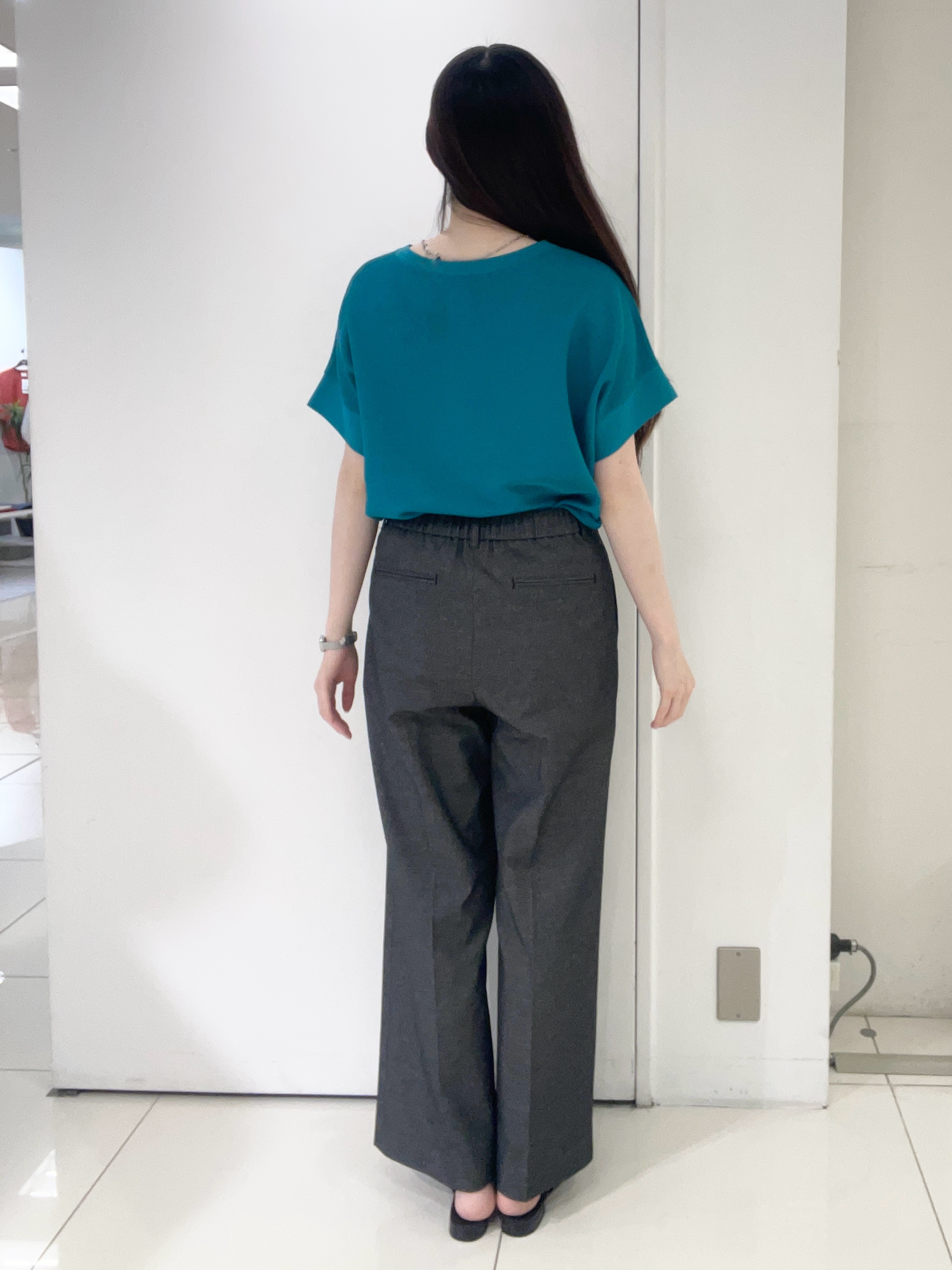 moeさんの「UNTITLED｜【11色展開/体型カバー】前後2WAYフレンチスリーブニット」を使ったコーディネート