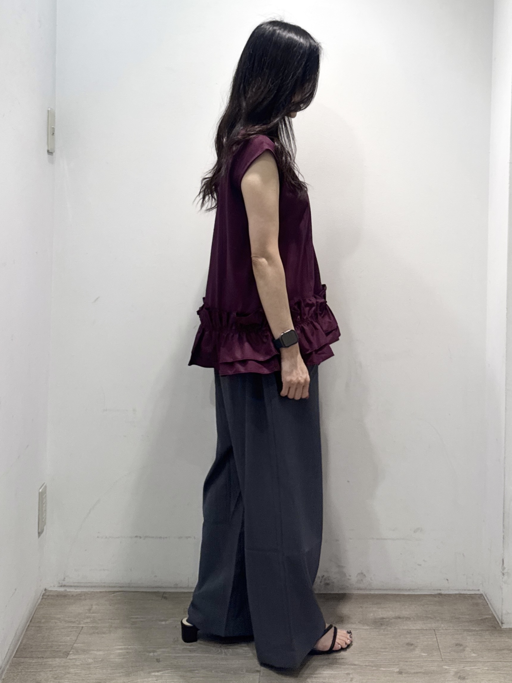 yuicciさんの「OPAQUE.CLIP｜裾フリルドッキングカットソー【洗濯機OK】」を使ったコーディネート