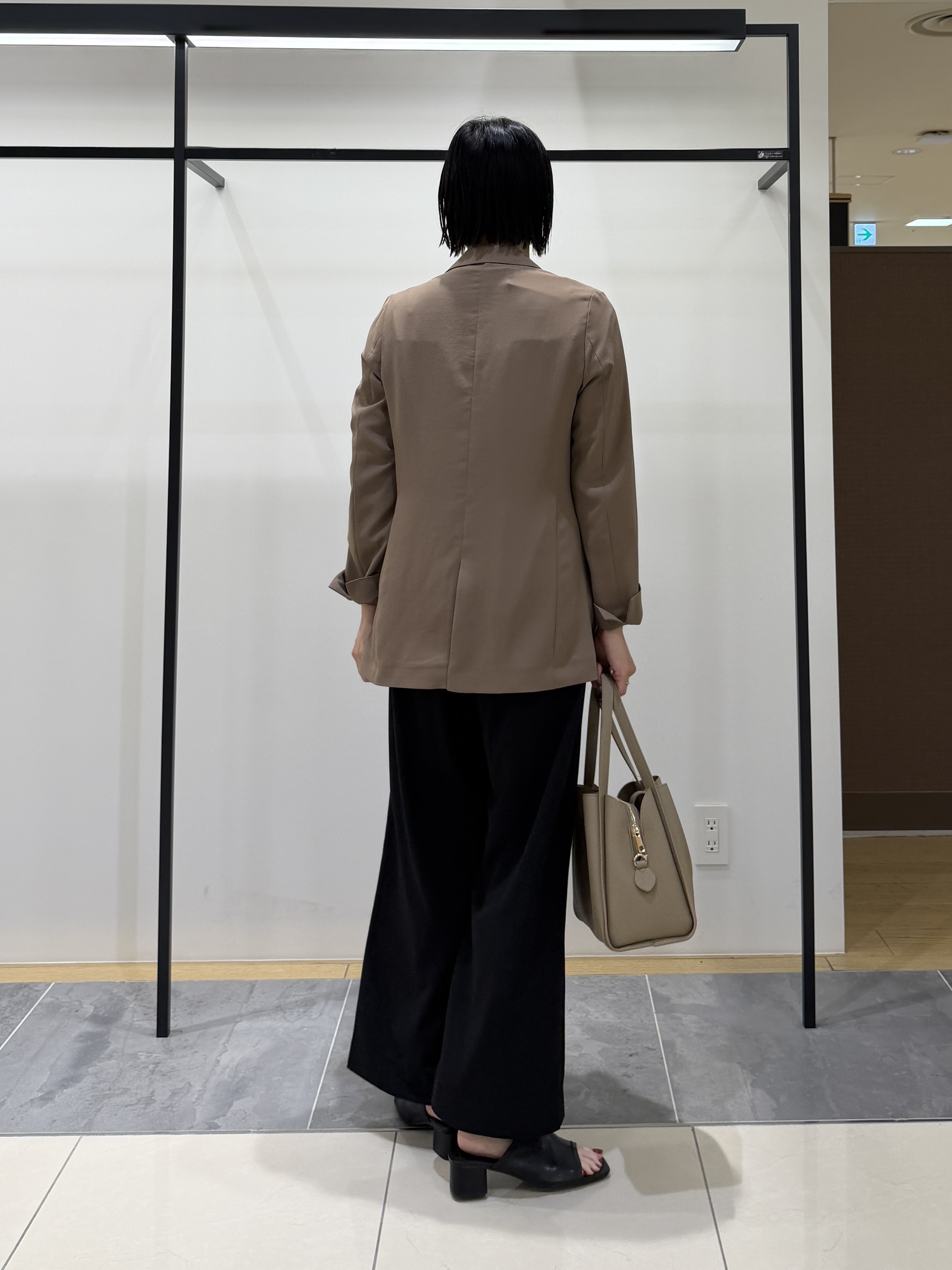 shihoさんの「INDIVI｜【接触冷感/UVケア/着る日傘】ダブルジャケット」を使ったコーディネート