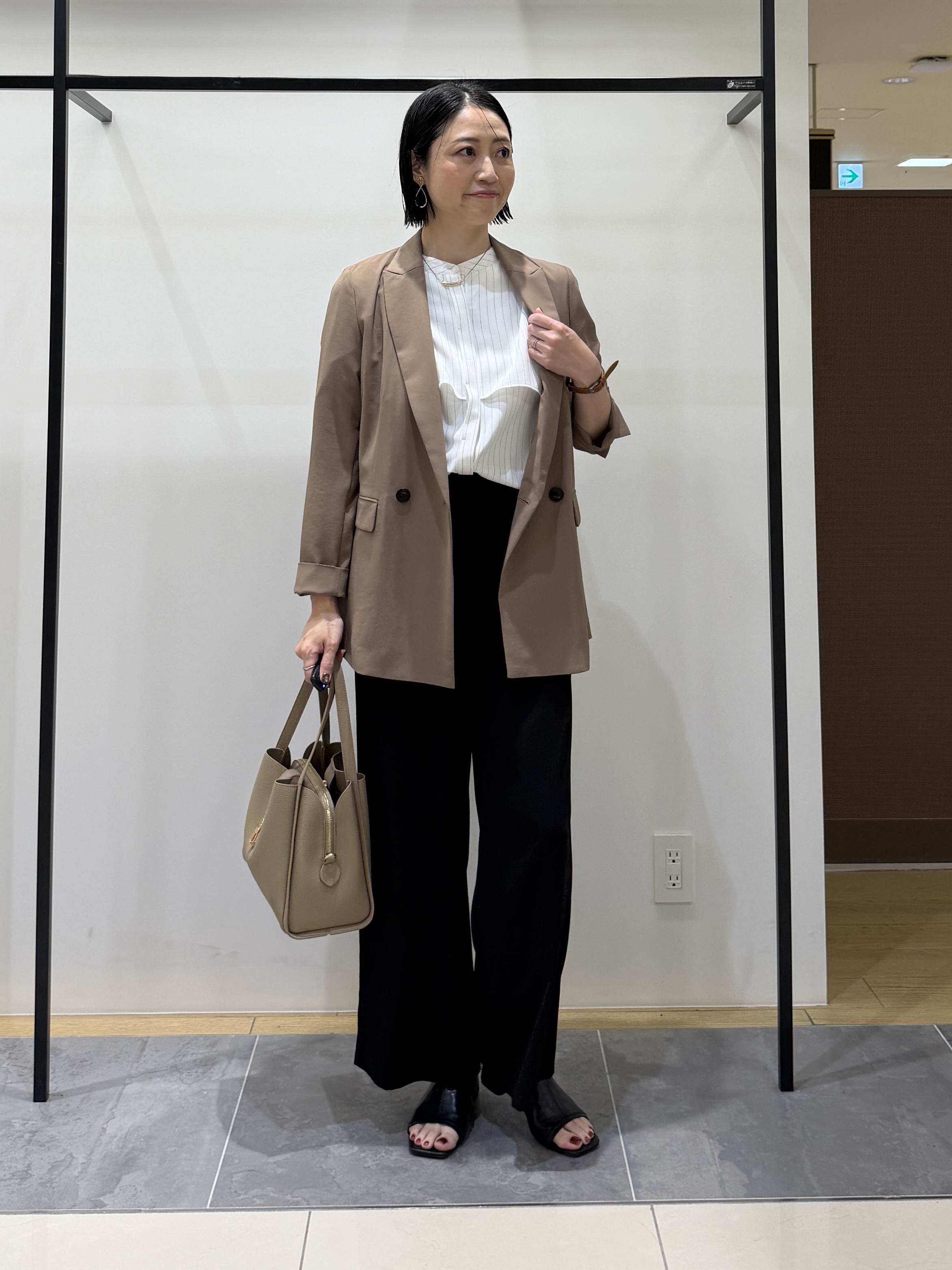 shihoさんの「INDIVI｜【接触冷感/UVケア/着る日傘】ダブルジャケット」を使ったコーディネート