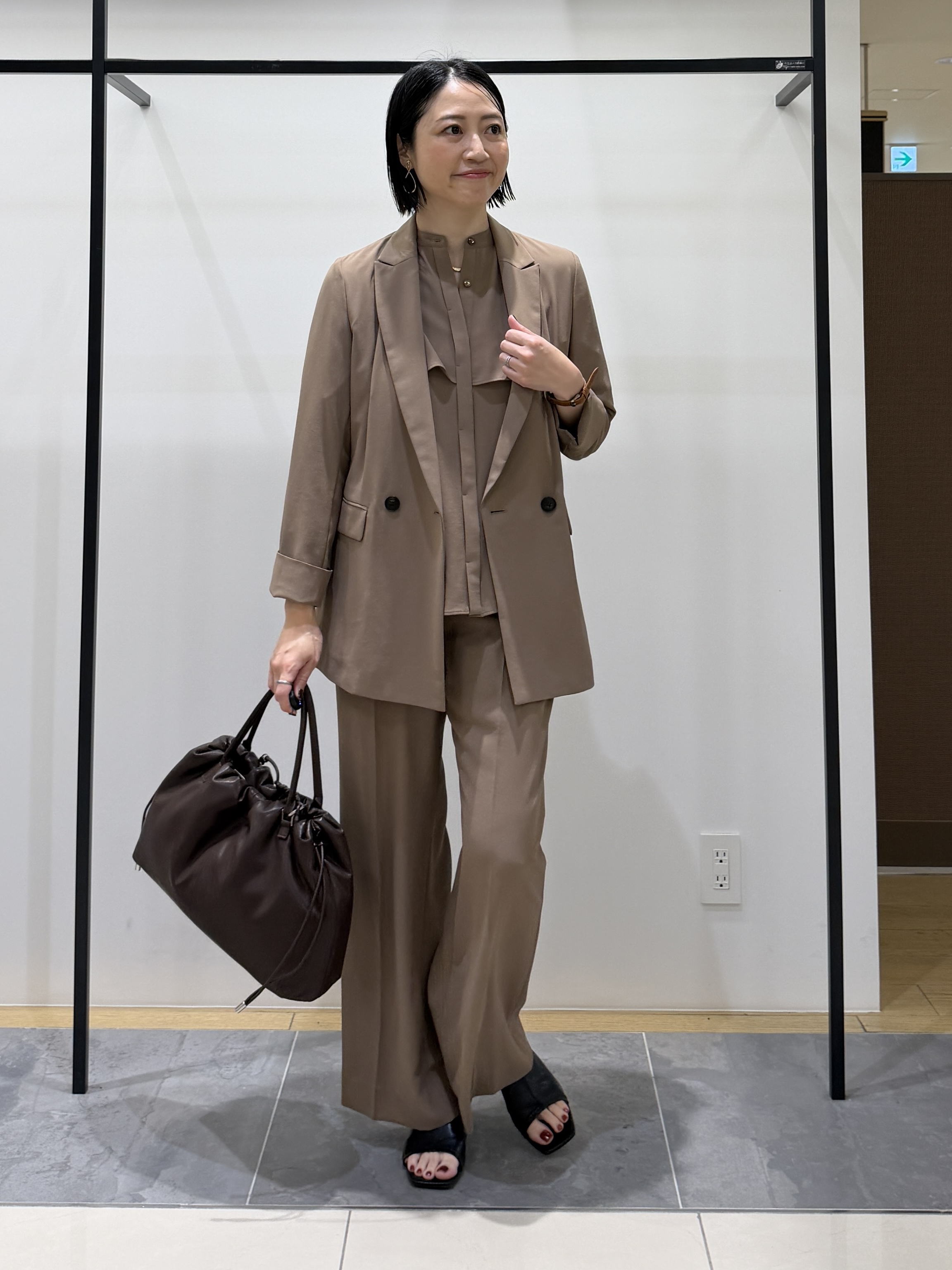 shihoさんの「INDIVI｜【接触冷感/UVケア/着る日傘】ダブルジャケット」を使ったコーディネート