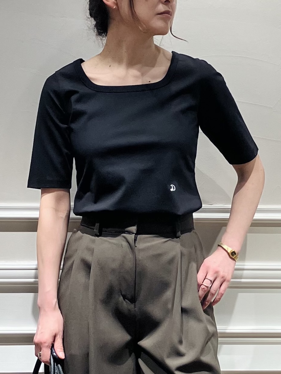 TSUKUIさんの「DRESSTERIOR｜【接触冷感/UVカット/抗菌防臭/しわ防止】クールデオドラント スクエアネックプルオーバー」を使ったコーディネート