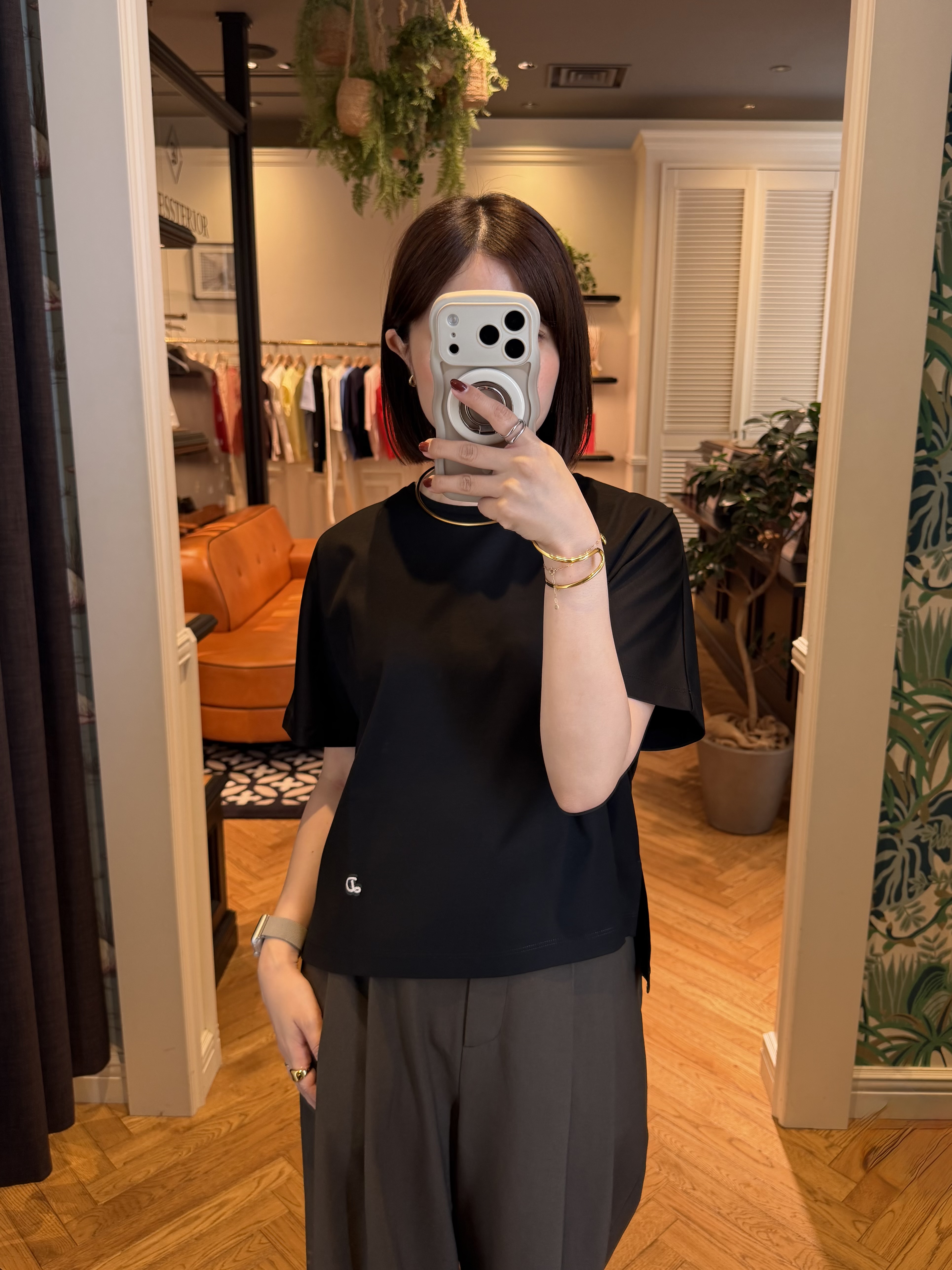 つじ まこさんの「DRESSTERIOR｜【接触冷感／抗菌防臭／消臭】アイスクリアコットンドルマンTシャツ」を使ったコーディネート