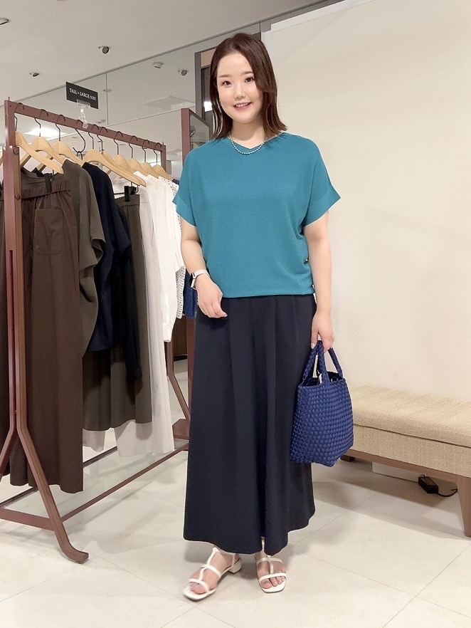 YUIさんの「UNTITLED｜【11色展開/体型カバー】前後2WAYフレンチスリーブニット」を使ったコーディネート
