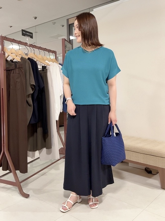 YUIさんの「UNTITLED｜【11色展開/体型カバー】前後2WAYフレンチスリーブニット」を使ったコーディネート