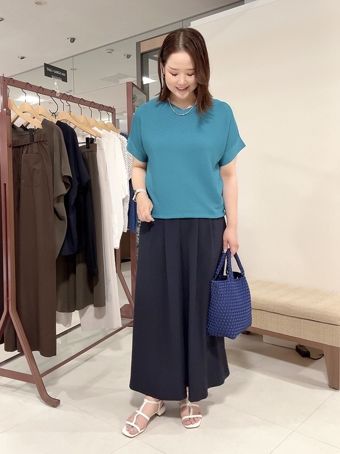YUIさんの「UNTITLED｜【11色展開/体型カバー】前後2WAYフレンチスリーブニット」を使ったコーディネート