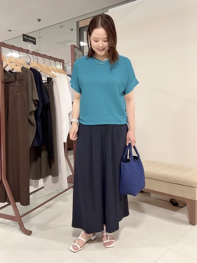 YUIさんの「UNTITLED｜【11色展開/体型カバー】前後2WAYフレンチスリーブニット」を使ったコーディネート
