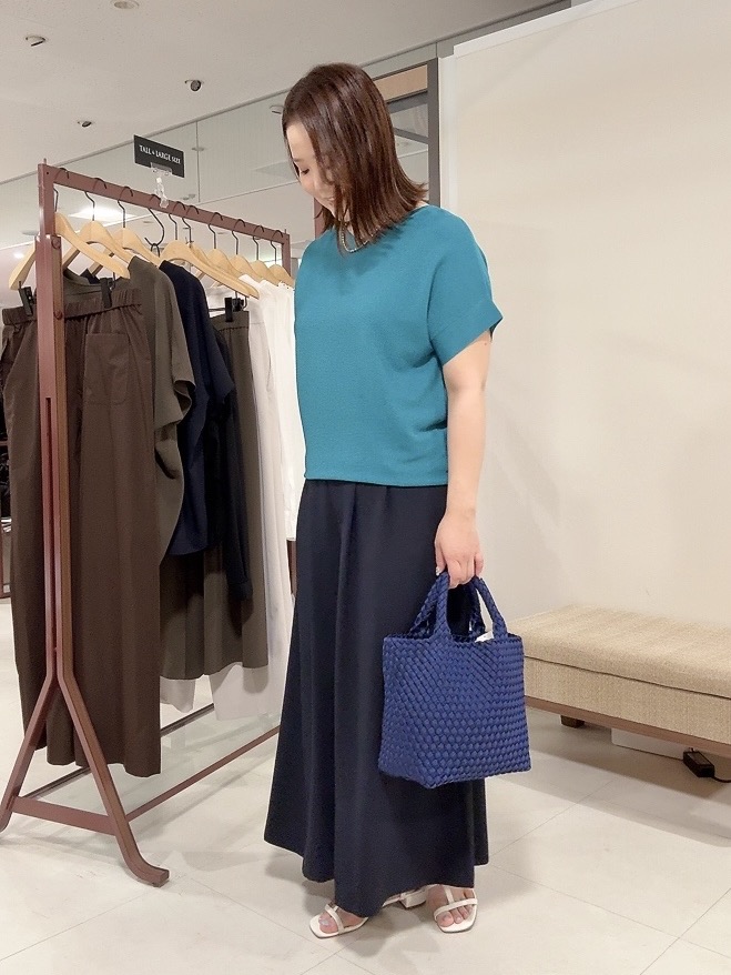 YUIさんの「UNTITLED｜【11色展開/体型カバー】前後2WAYフレンチスリーブニット」を使ったコーディネート