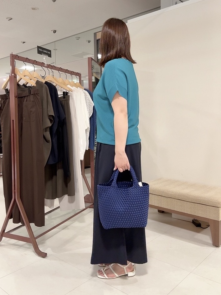 YUIさんの「UNTITLED｜【11色展開/体型カバー】前後2WAYフレンチスリーブニット」を使ったコーディネート