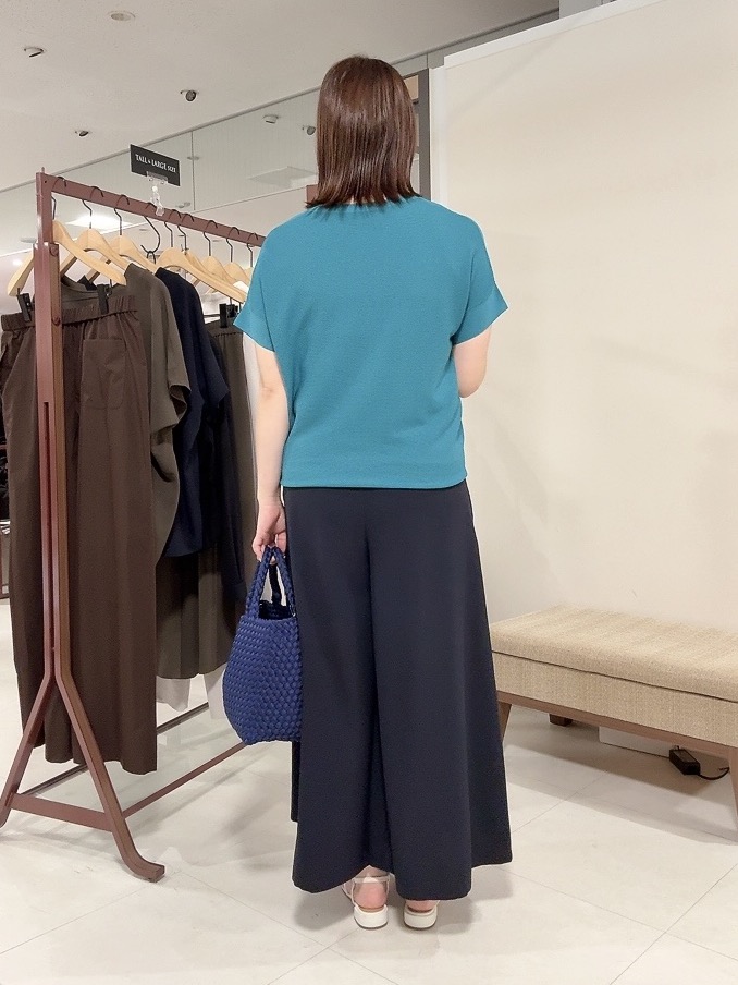 YUIさんの「UNTITLED｜【11色展開/体型カバー】前後2WAYフレンチスリーブニット」を使ったコーディネート