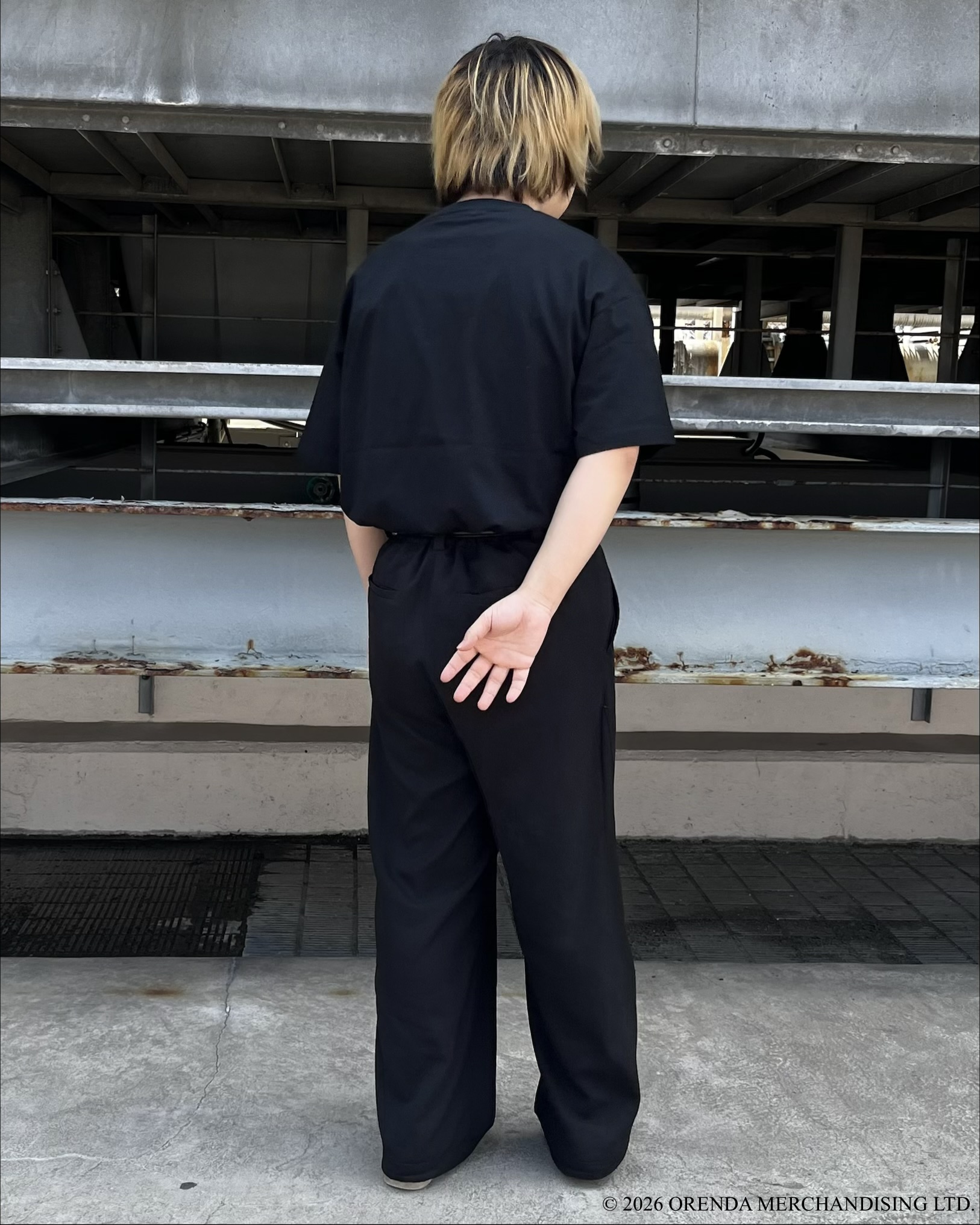 taigaさんの「tk.TAKEO KIKUCHI｜【UVカット／ストレッチ】NEUTRAXシリーズ パラシュートパンツ」を使ったコーディネート