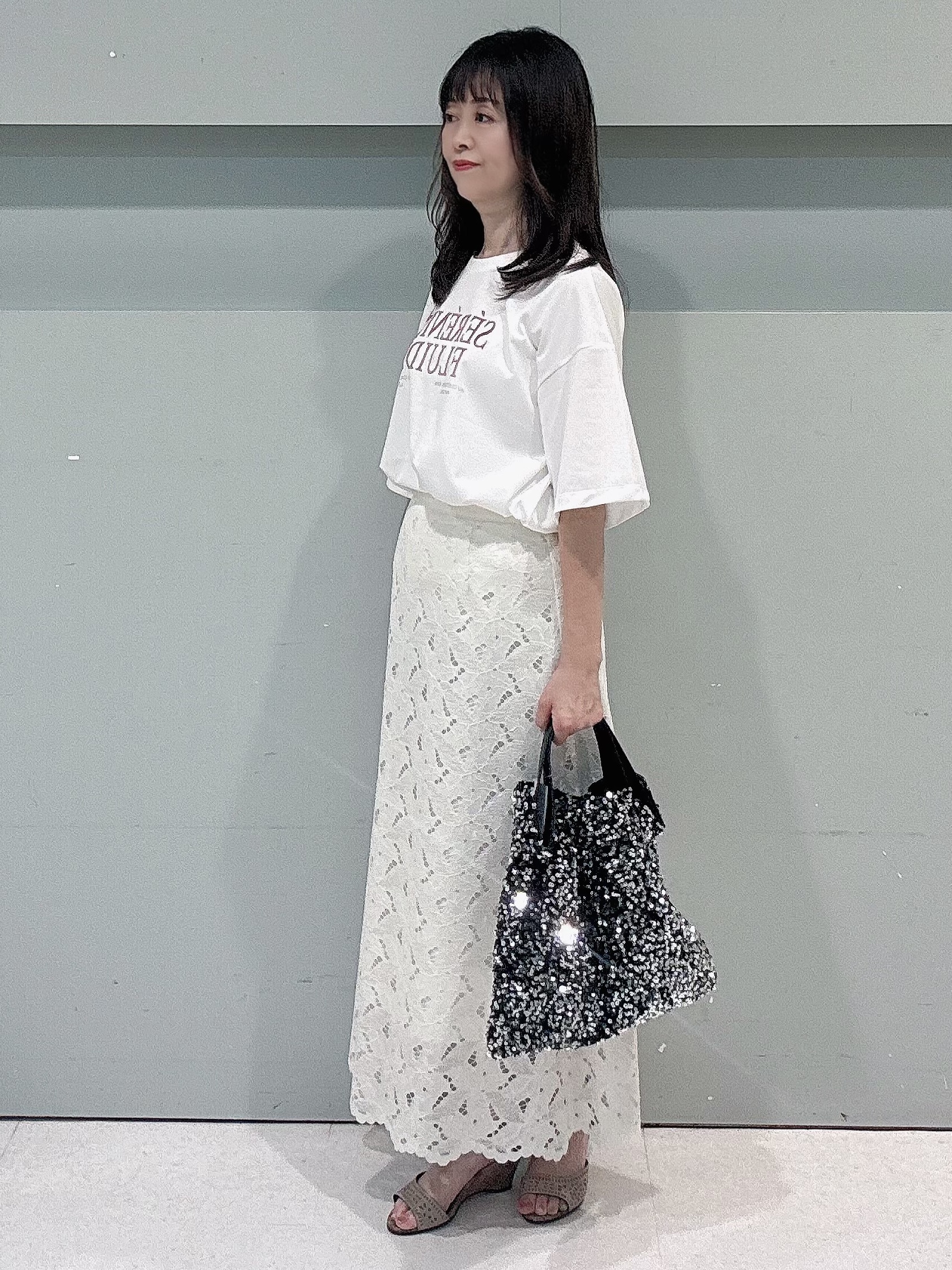 makiさんの「UNTITLED｜【秋のきれいめ服/セットアップ可】リーフレースロングスカート」を使ったコーディネート