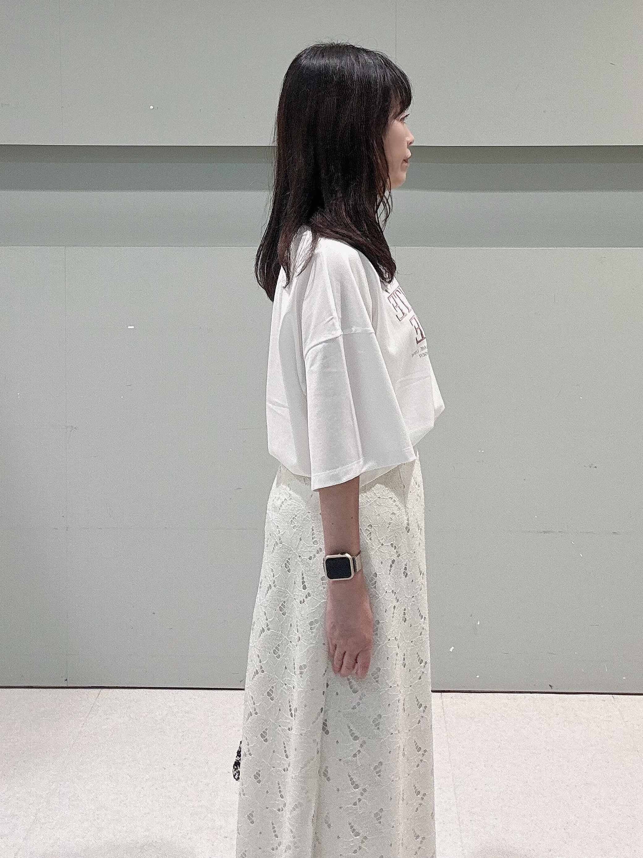 makiさんの「UNTITLED｜【秋のきれいめ服/セットアップ可】リーフレースロングスカート」を使ったコーディネート