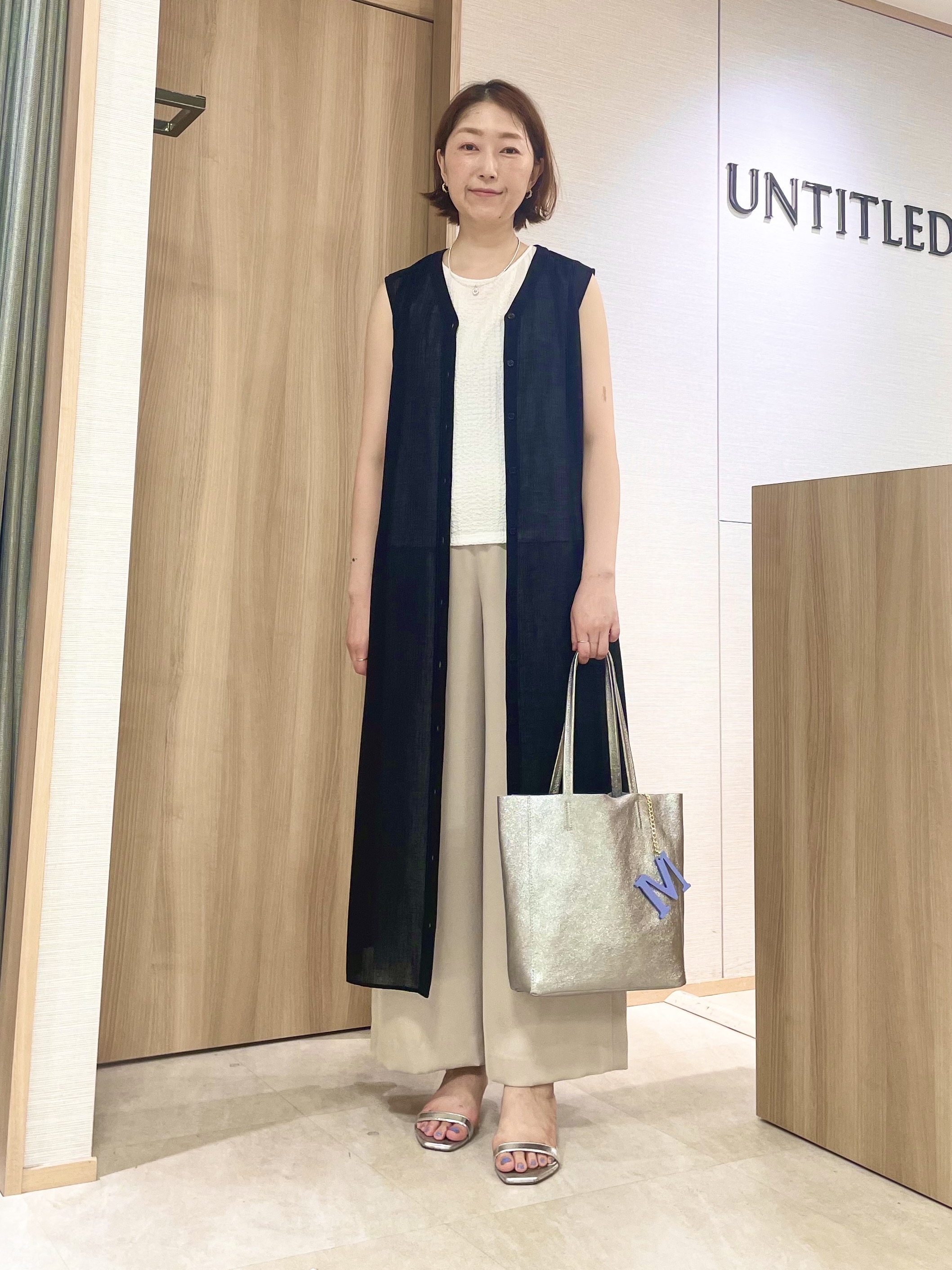 aliceさんの「UNTITLED｜【秋映え/ジレとしても〇】シアーVネックワンピース」を使ったコーディネート