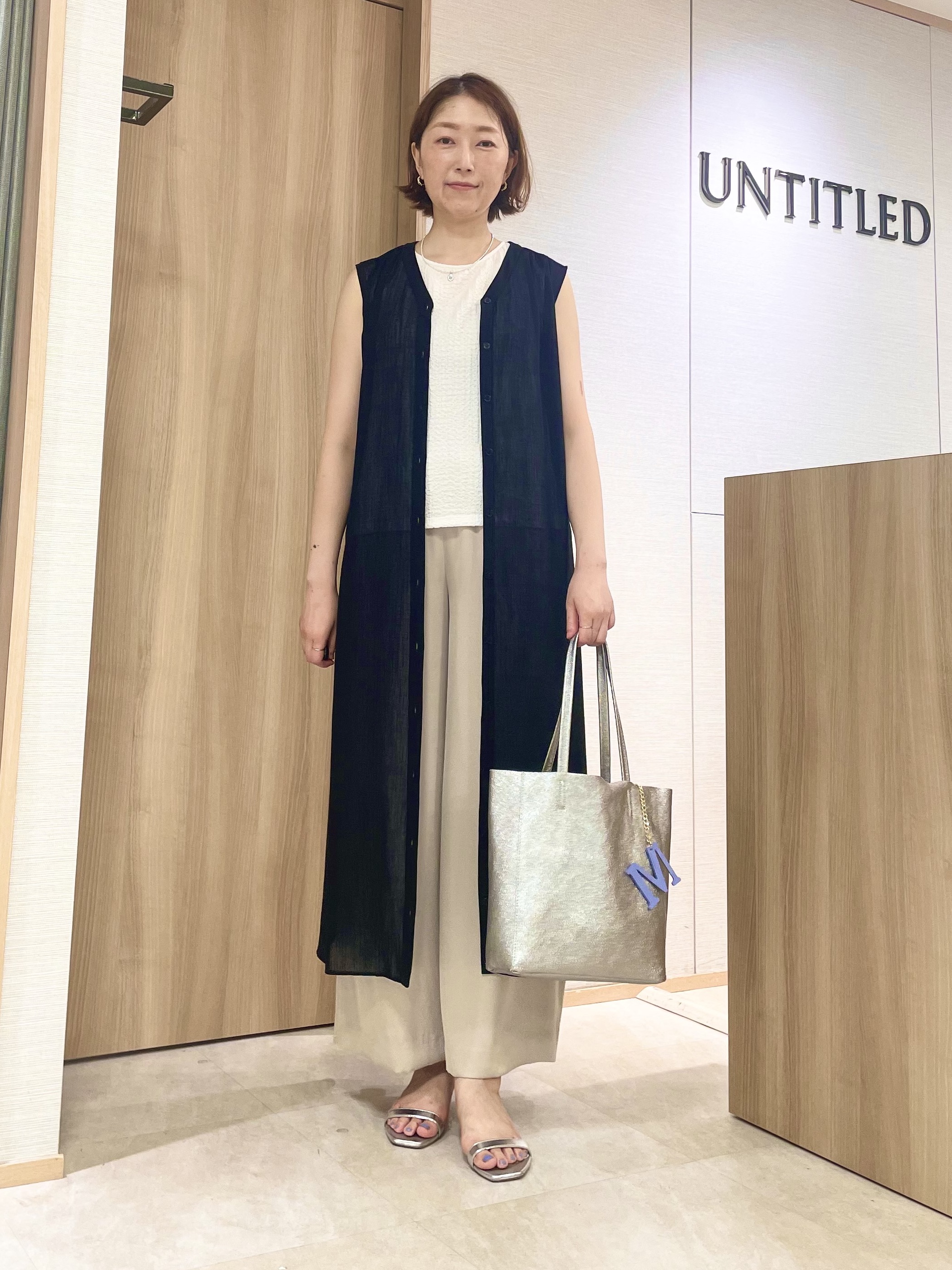 aliceさんの「UNTITLED｜【秋映え/ジレとしても〇】シアーVネックワンピース」を使ったコーディネート
