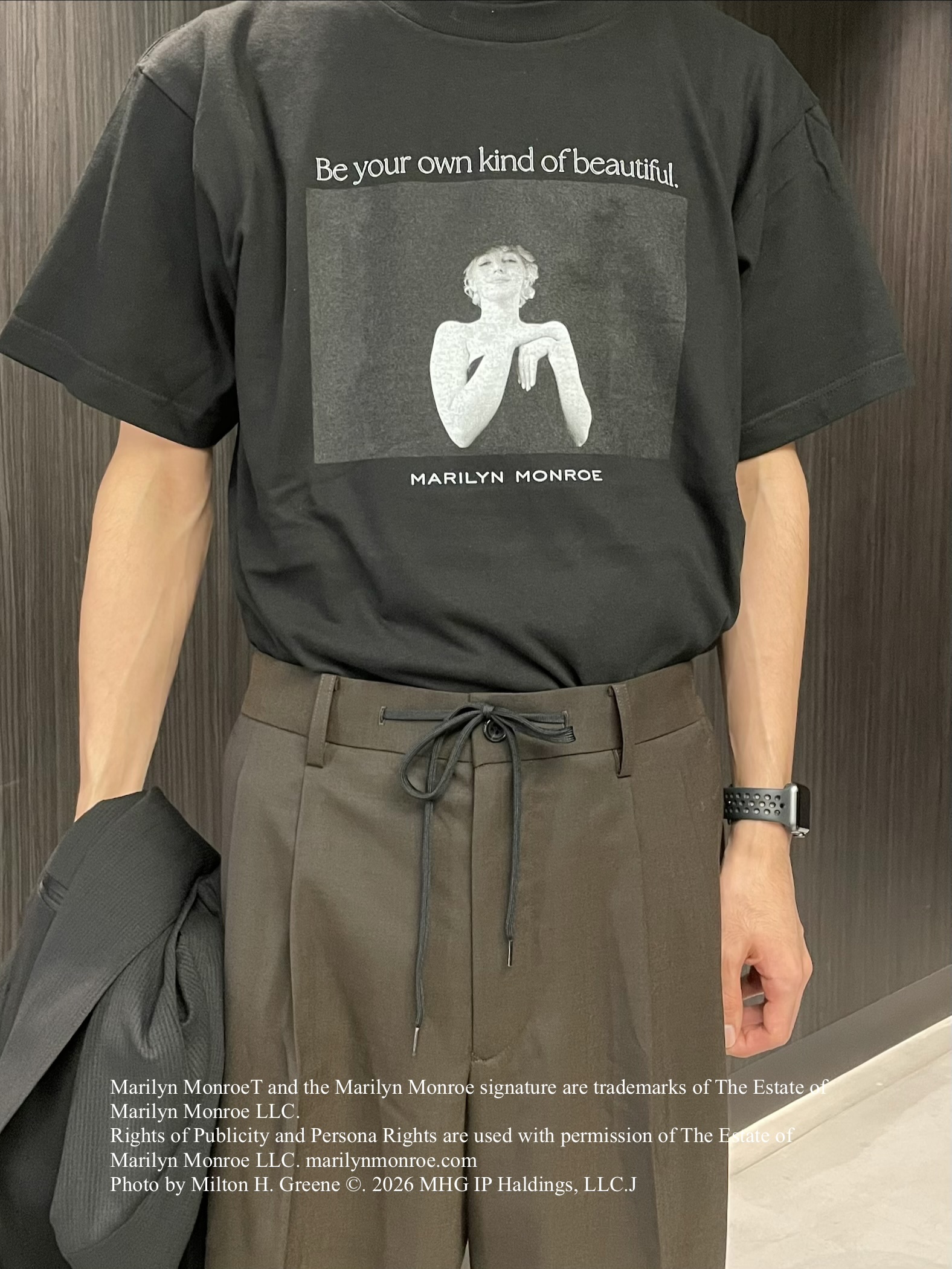 Okdさんの「TAKEO KIKUCHI｜【別注】マリリン・モンロー/フォトTシャツ」を使ったコーディネート