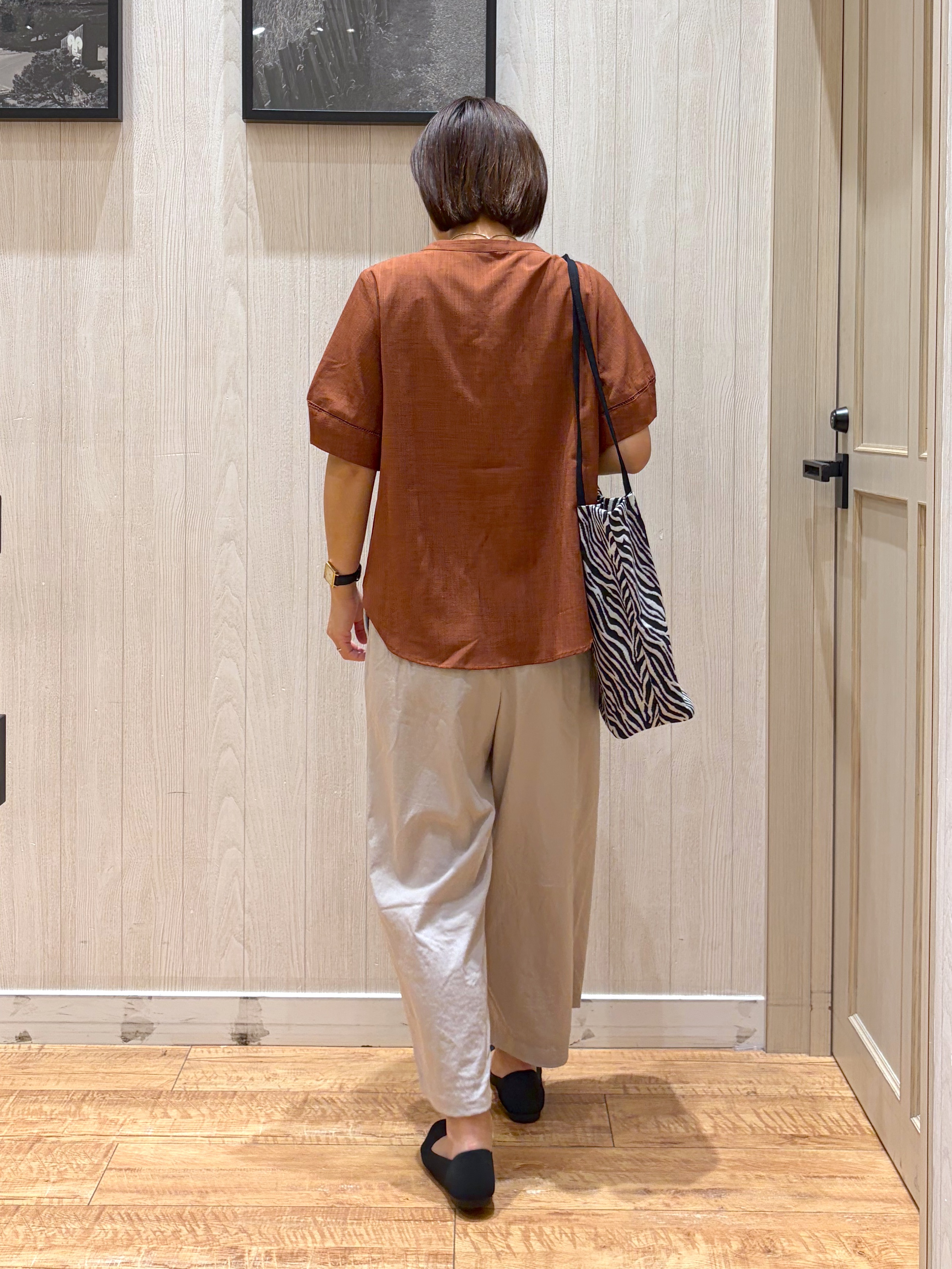 shirayuuuさんの「SHOO･LA･RUE｜【洗濯後しわになりにくい/インせずきまる】シンプルだけど女性らしい 麻調スキッパーブラウス」を使ったコーディネート