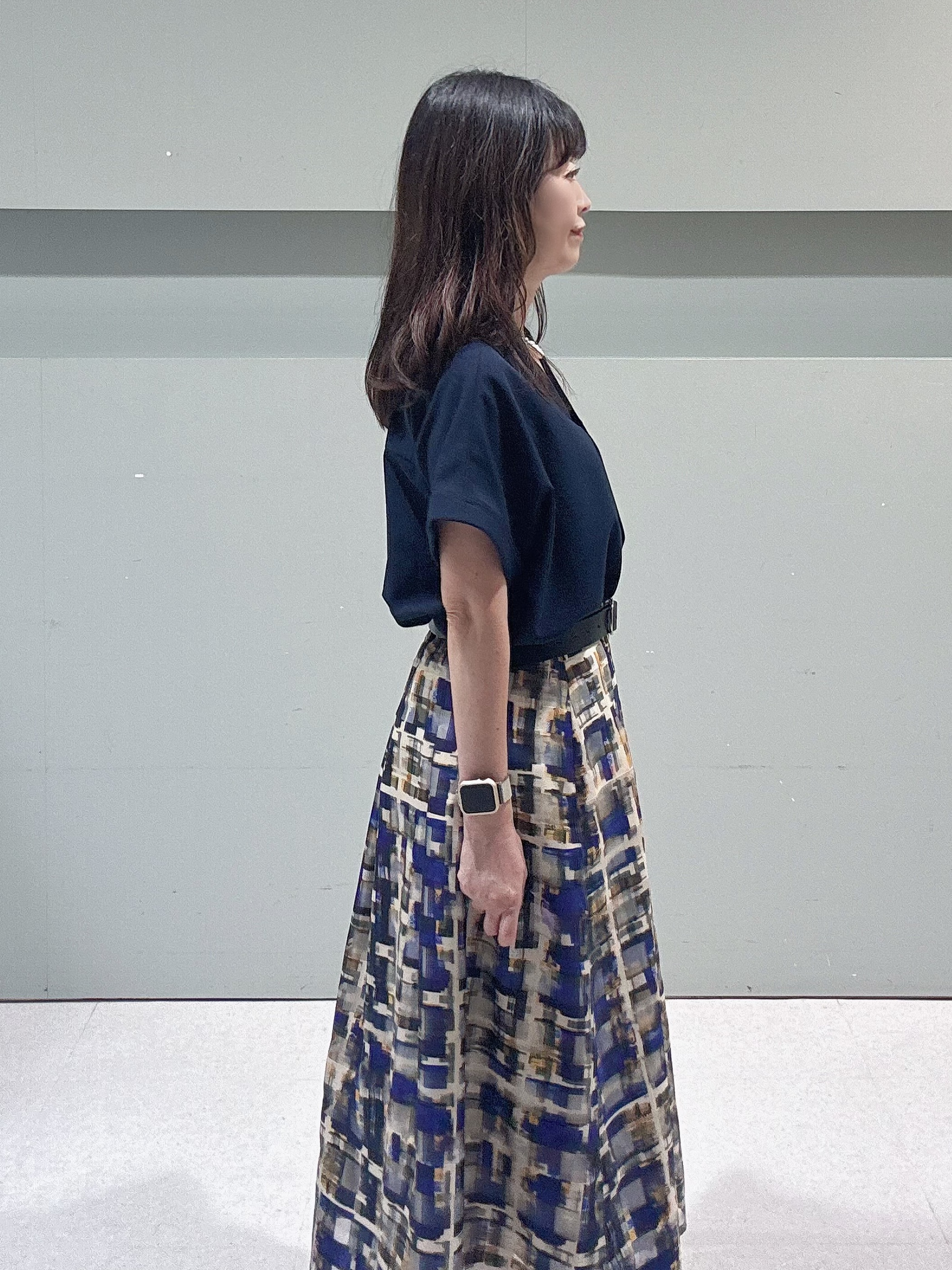 makiさんの「UNTITLED｜【残暑も快適/セットアップ可/接触冷感】エアリークールブラウス」を使ったコーディネート