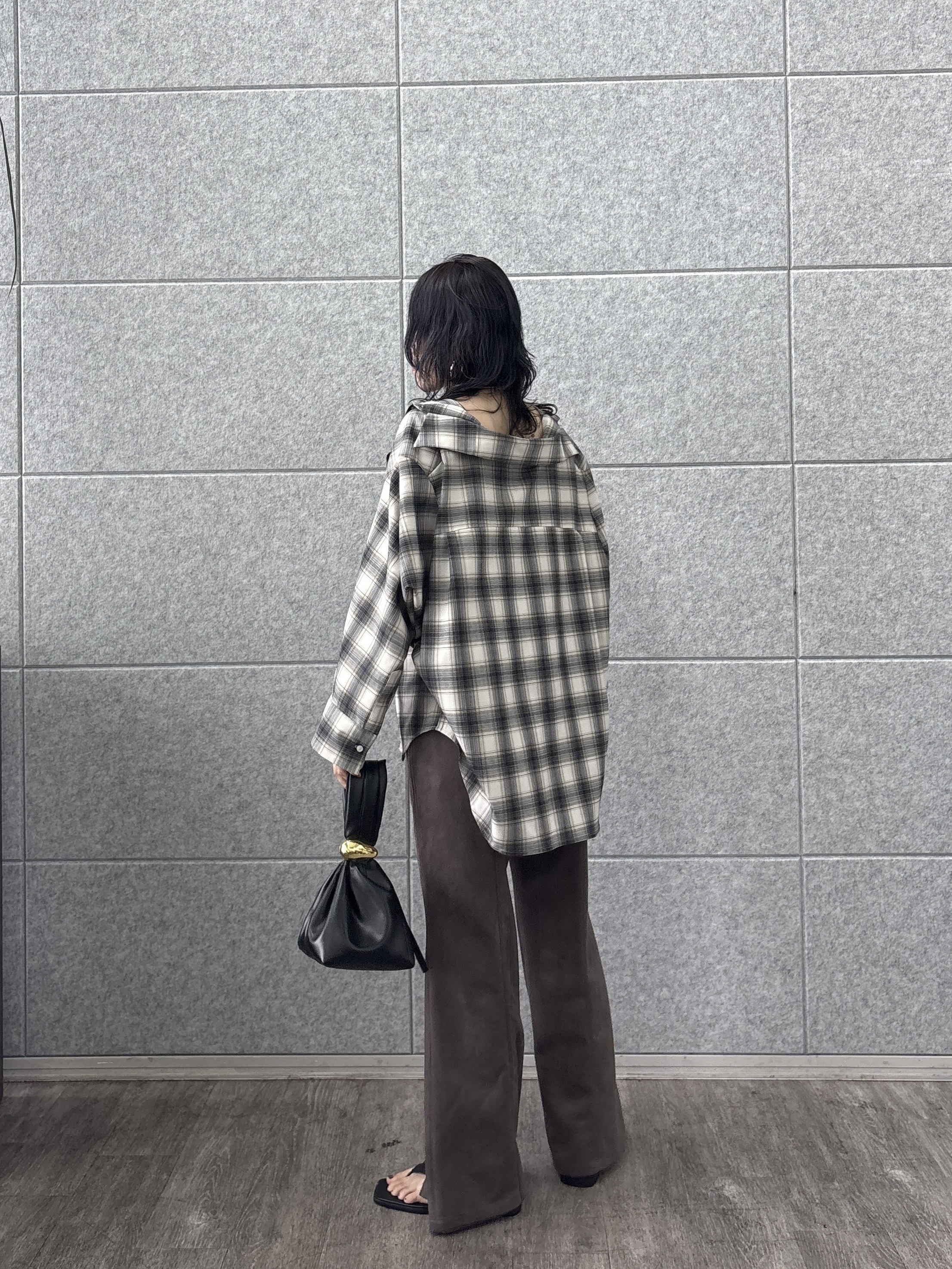 kotakiさんの「INDIVI｜タイムレスフォルムシャツ」を使ったコーディネート