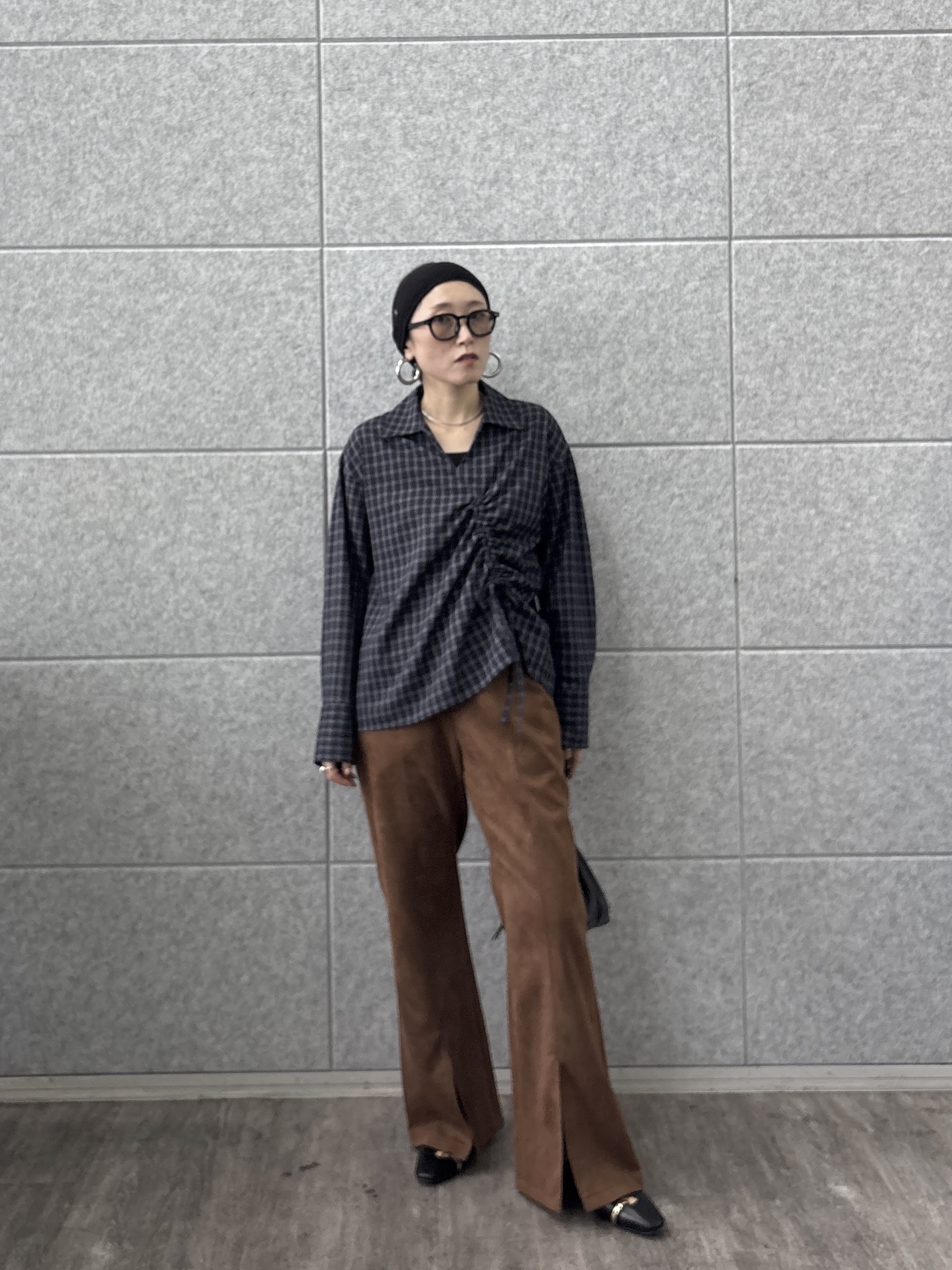kotakiさんの「INDIVI｜バイアスシャーリングチェックシャツ」を使ったコーディネート