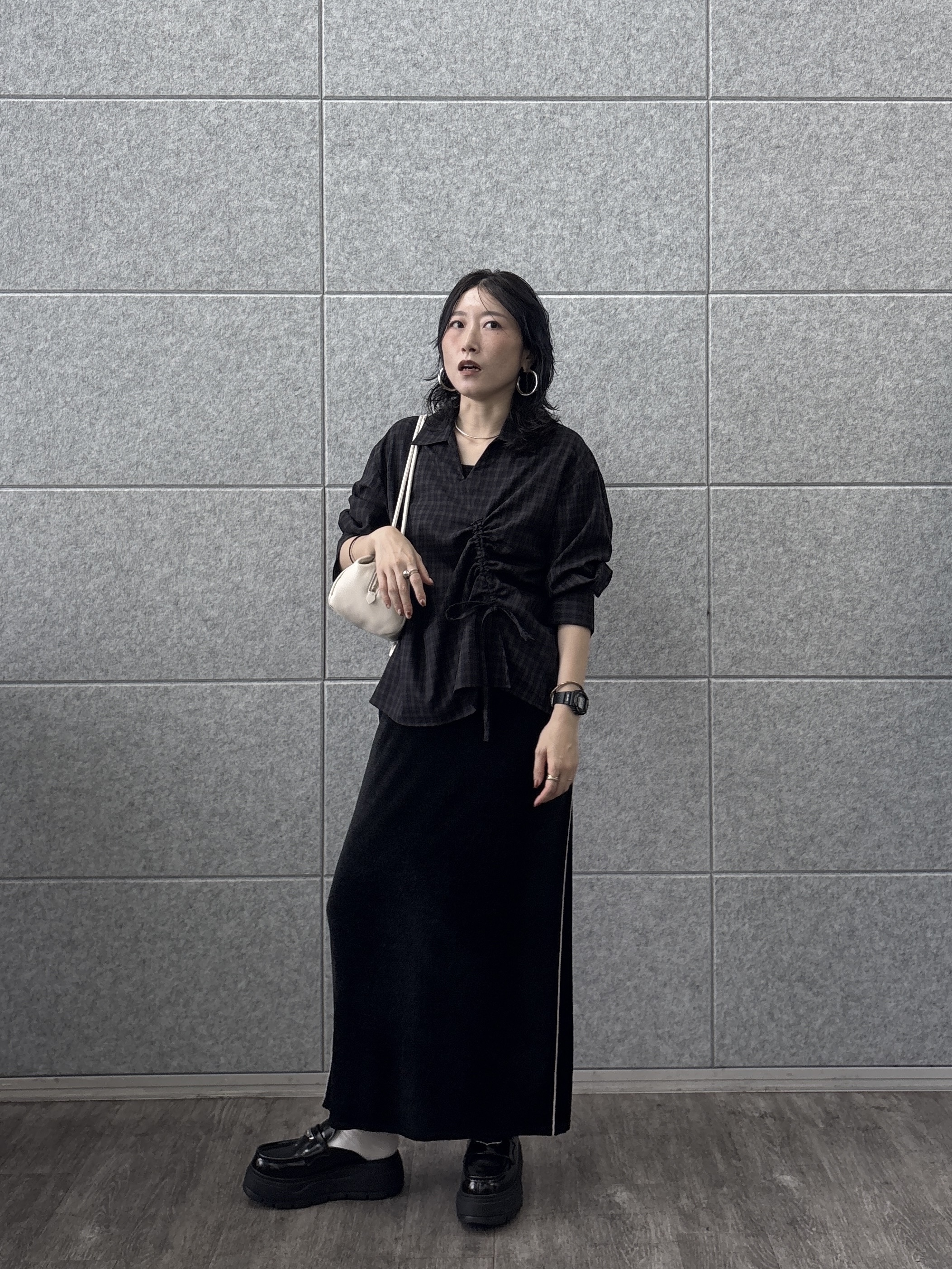 kotakiさんの「INDIVI｜バイアスシャーリングチェックシャツ【LIVE紹介／上枝みどりさん着用】」を使ったコーディネート