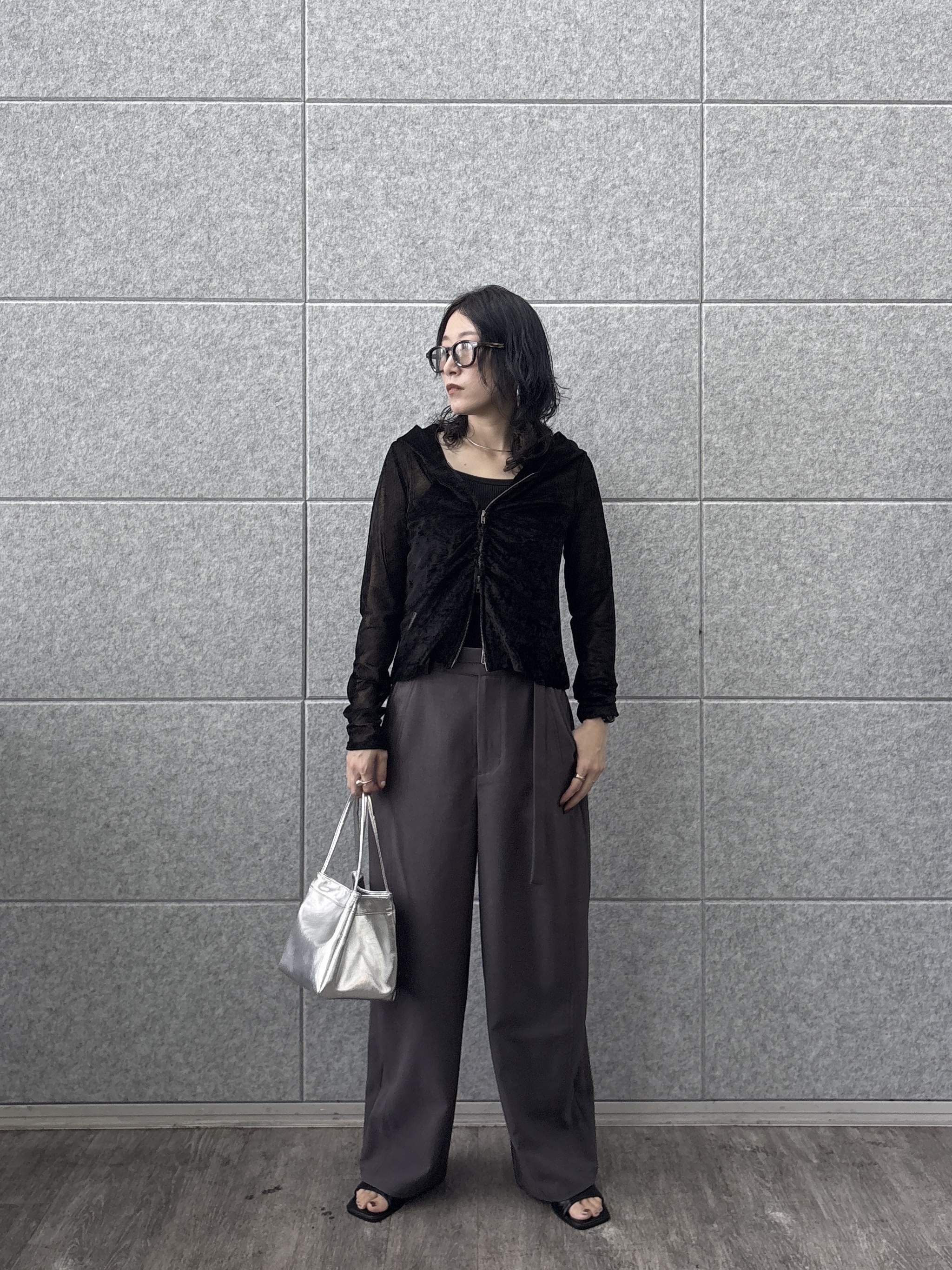 kotakiさんの「INDIVI｜ベロアライクジップフーディ」を使ったコーディネート