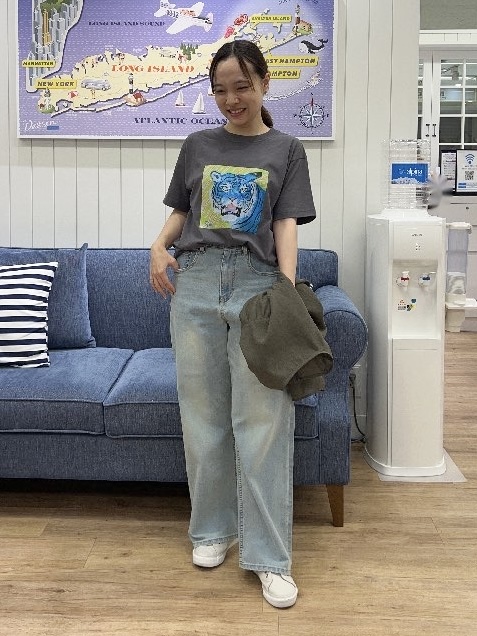 Ayakaさんの「Dessin｜ドルマンスリーブ シアーシャツブルゾン」を使ったコーディネート