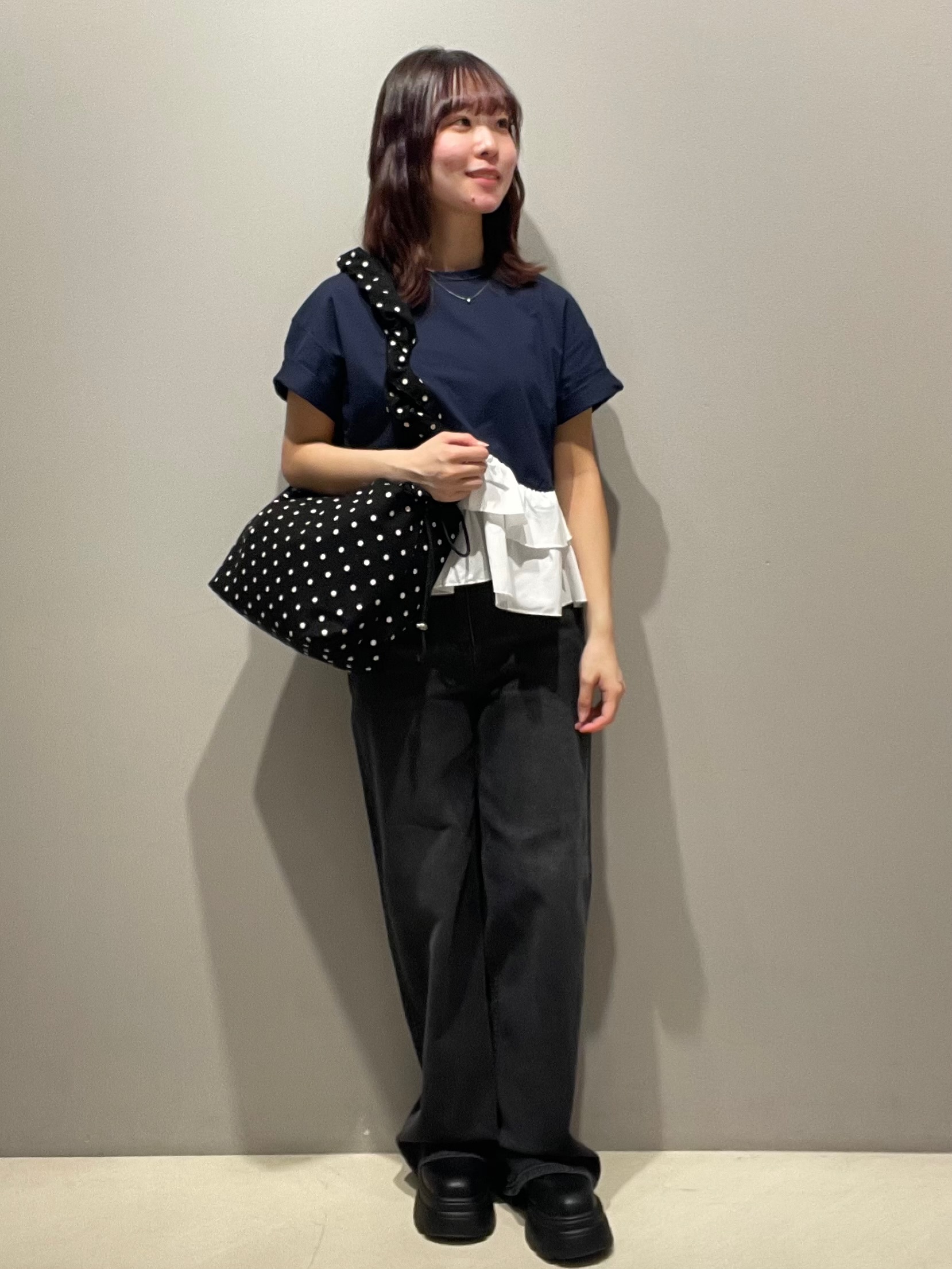 mikiさんの「OPAQUE.CLIP｜裾フリルドッキングTシャツ【洗濯機OK】」を使ったコーディネート
