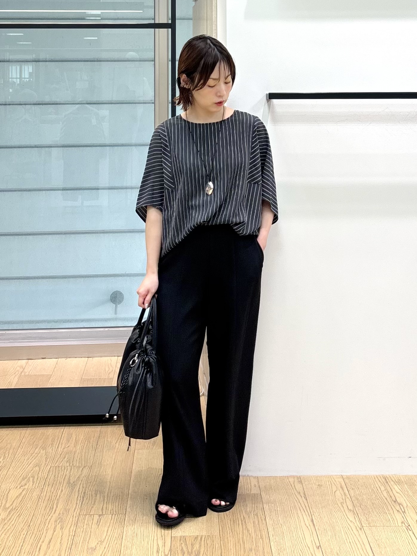 asamiさんの「INDIVI｜【UVケア／接触冷感】ジョーゼットドルマンブラウス」を使ったコーディネート
