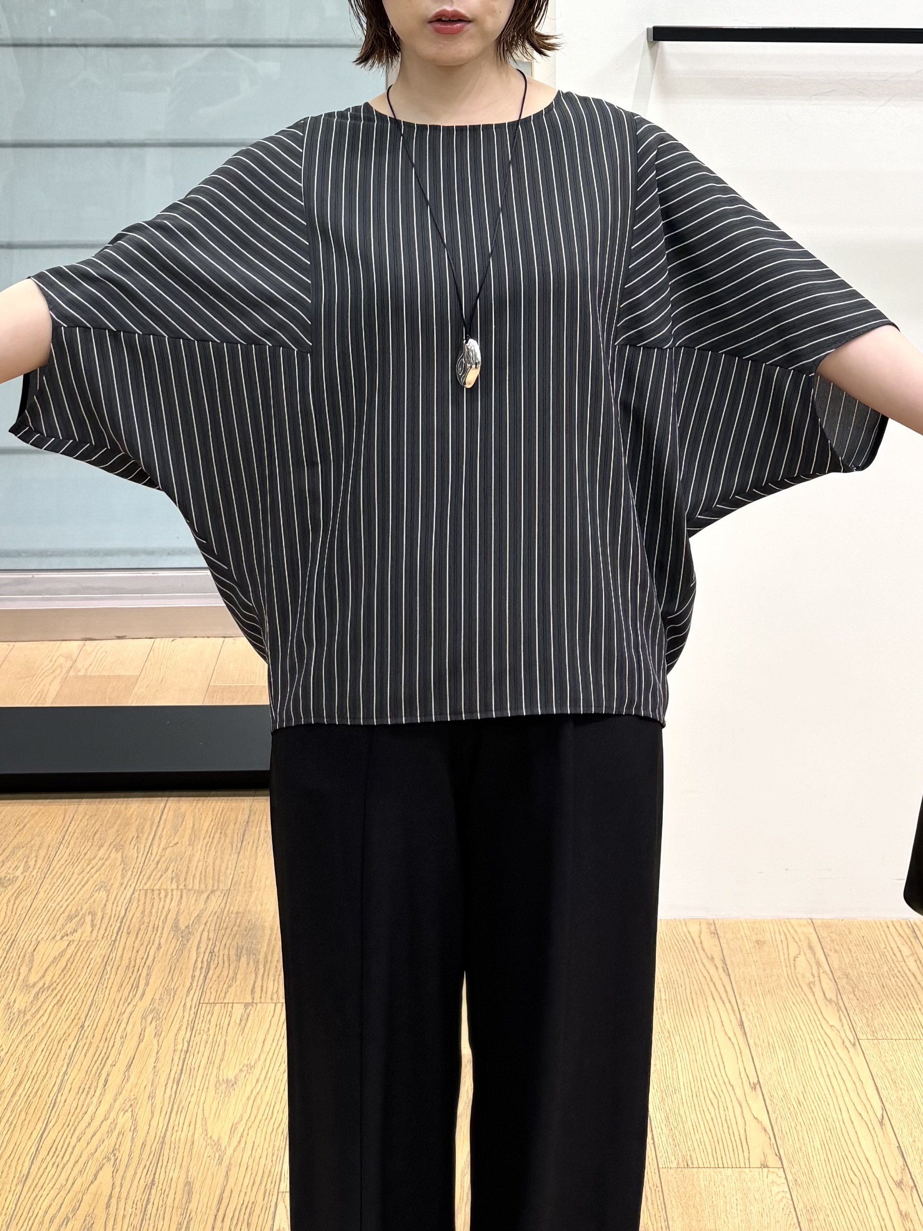 asamiさんの「INDIVI｜【UVケア／接触冷感】ジョーゼットドルマンブラウス」を使ったコーディネート