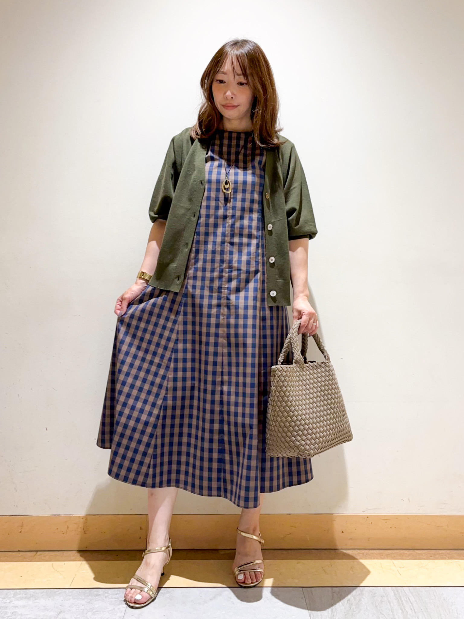 sattoさんの「UNTITLED｜【アンサンブル可/シアー】リネンエステルカーディガン」を使ったコーディネート