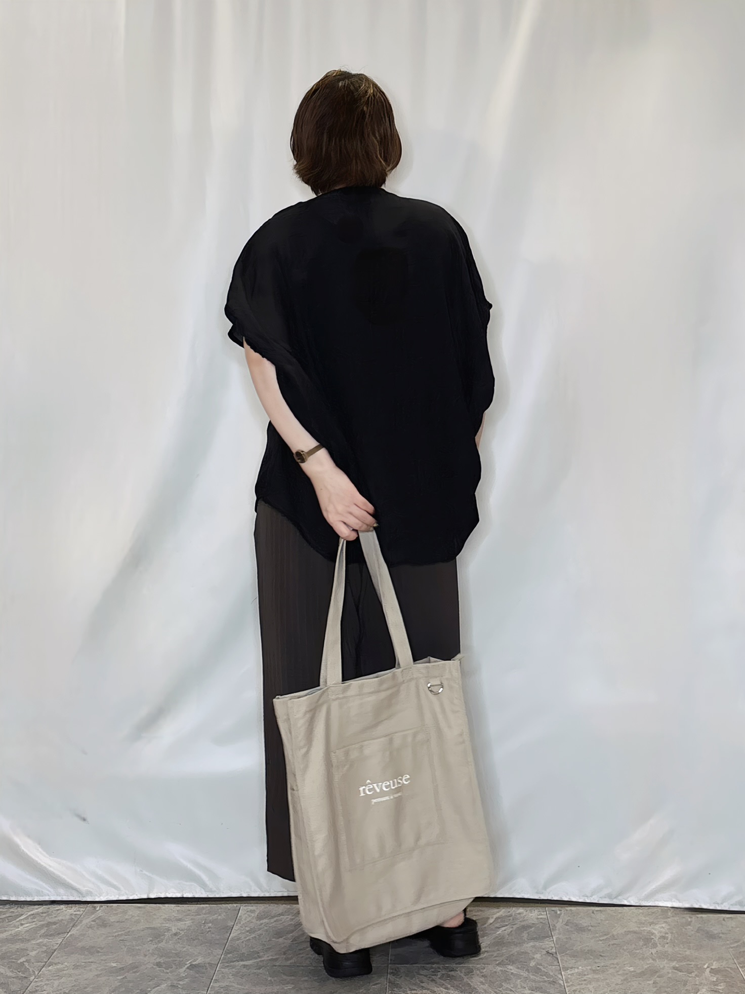 たみさんの「SHOO･LA･RUE｜【体型カバー】バルーン風ゆるシャツブラウス」を使ったコーディネート