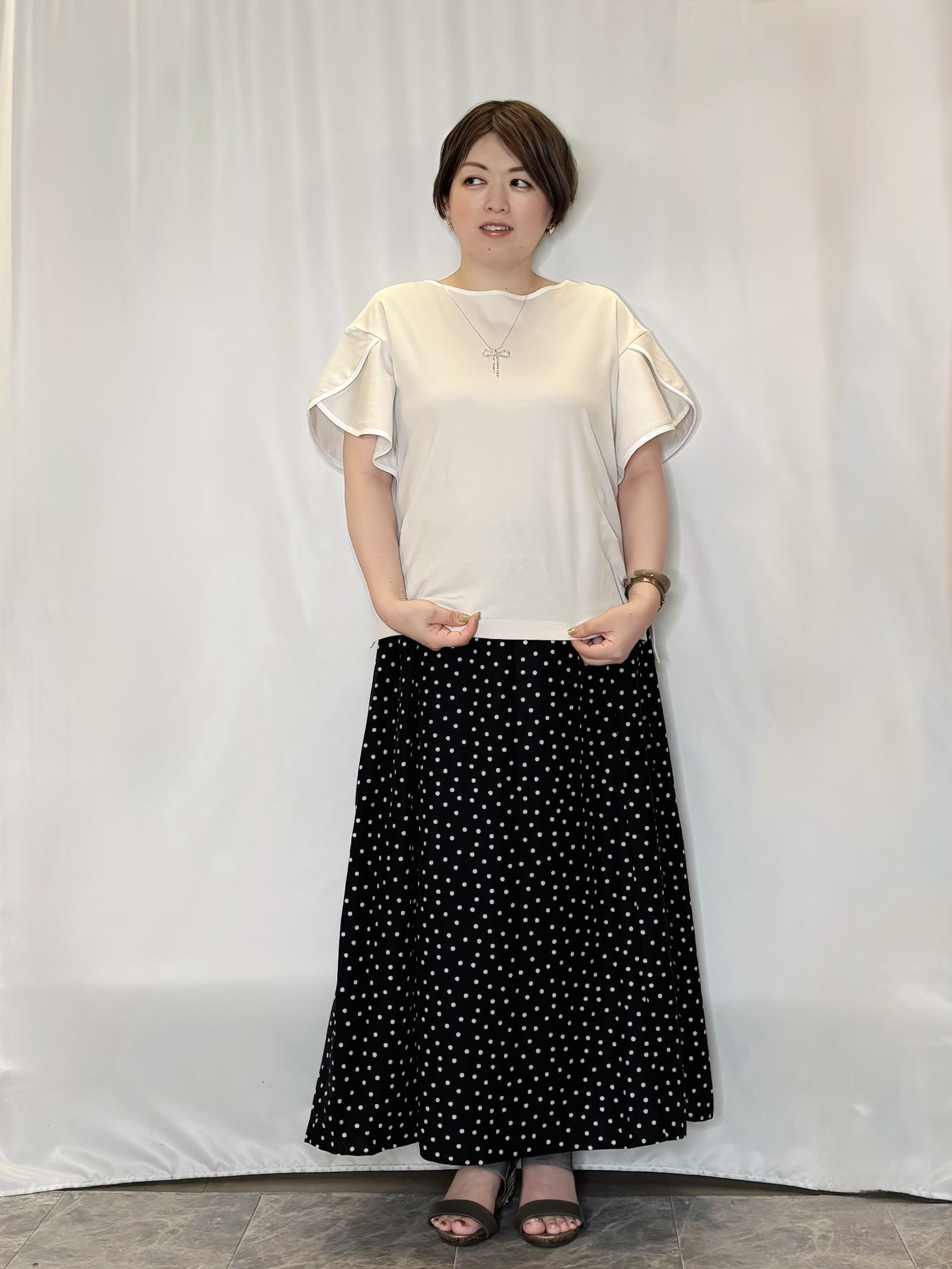 たみさんの「SHOO･LA･RUE｜【洗濯機可/S-LL】配色パイピング フレアスリーブトップス」を使ったコーディネート