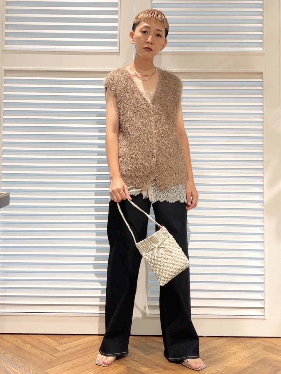 OCHIAIさんの「DRESSTERIOR｜フェザーヤーン2WAYニットプルオーバー」を使ったコーディネート