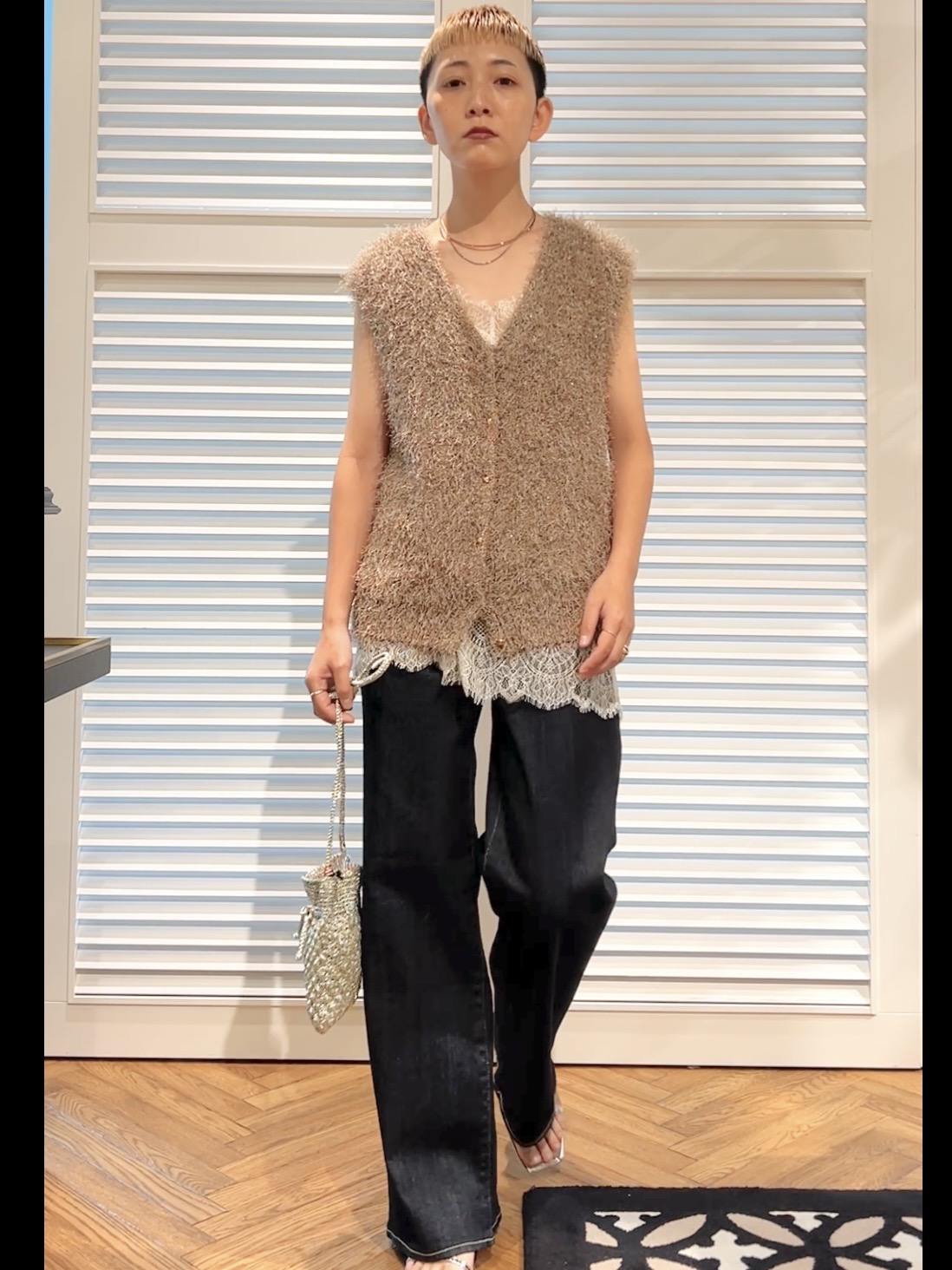 OCHIAIさんの「DRESSTERIOR｜フェザーヤーン2WAYニットプルオーバー」を使ったコーディネート