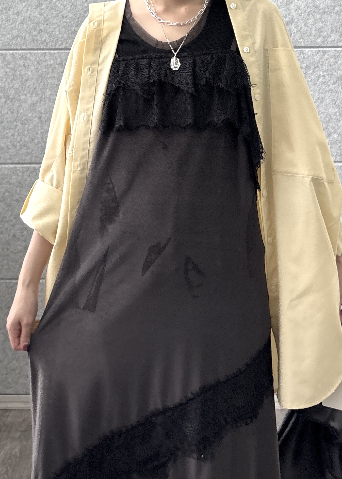 Renoさんの「INDIVI｜タイムレスフォルムシャツ【LIVE紹介／上枝みどりさん着用】」を使ったコーディネート