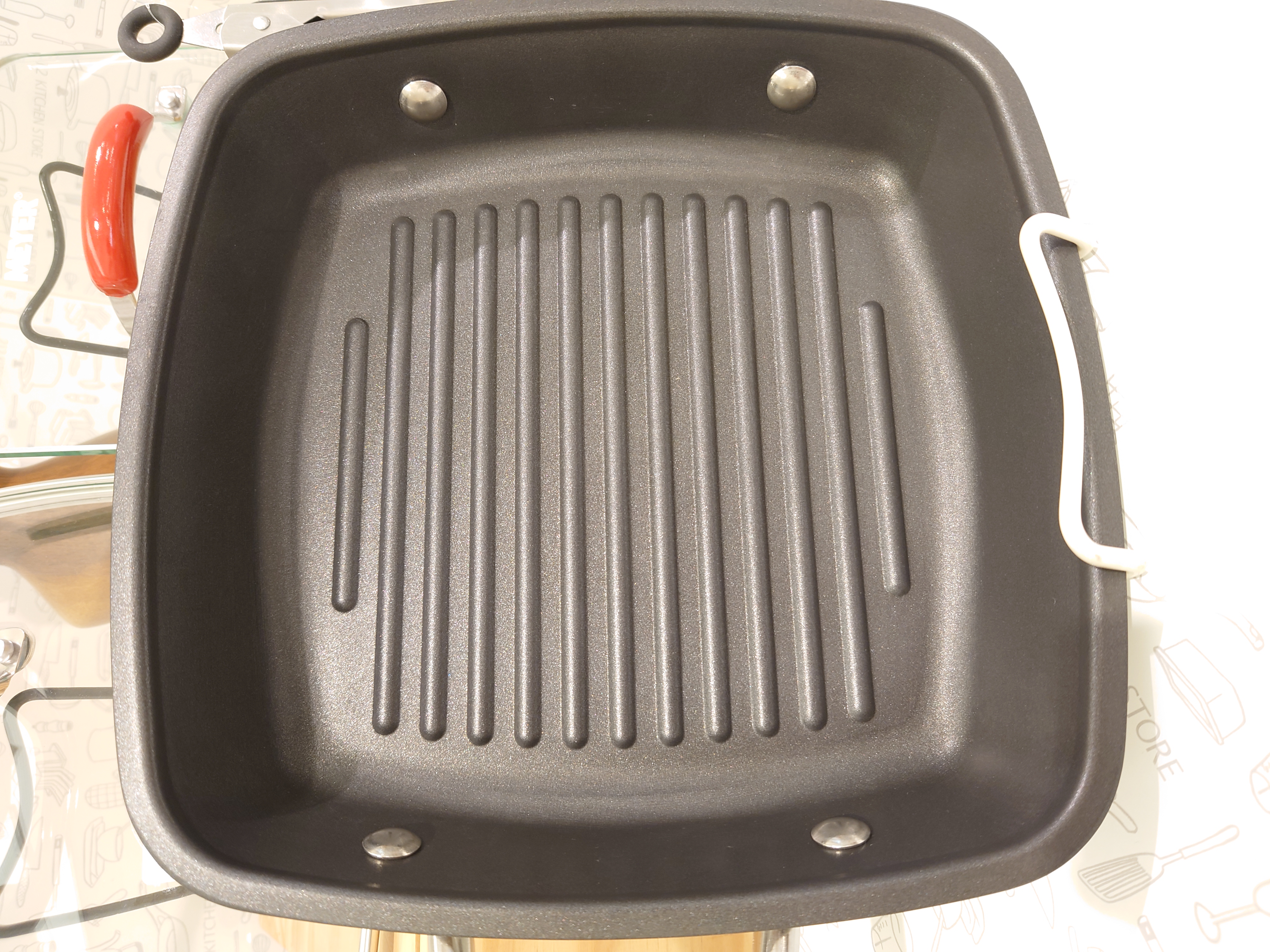 PANタナカさんの「212 KITCHEN STORE｜スクエアグリルパン 24cm RD ＜MEYER マイヤー＞」を使ったコーディネート