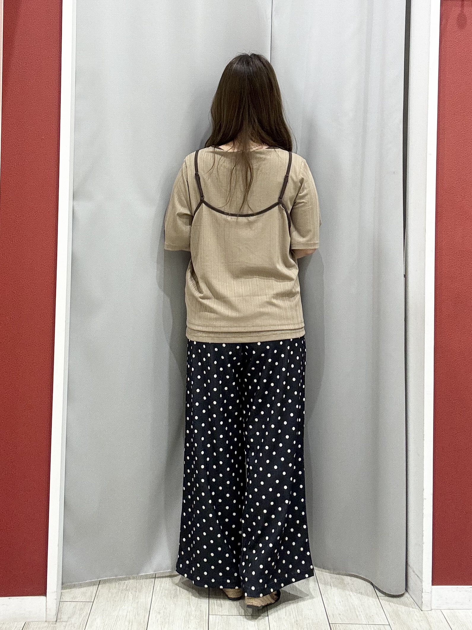 shioさんの「SHOO･LA･RUE｜【2点セット】ランダムテレコで細見え  配色使いTシャツ+キャミソール」を使ったコーディネート